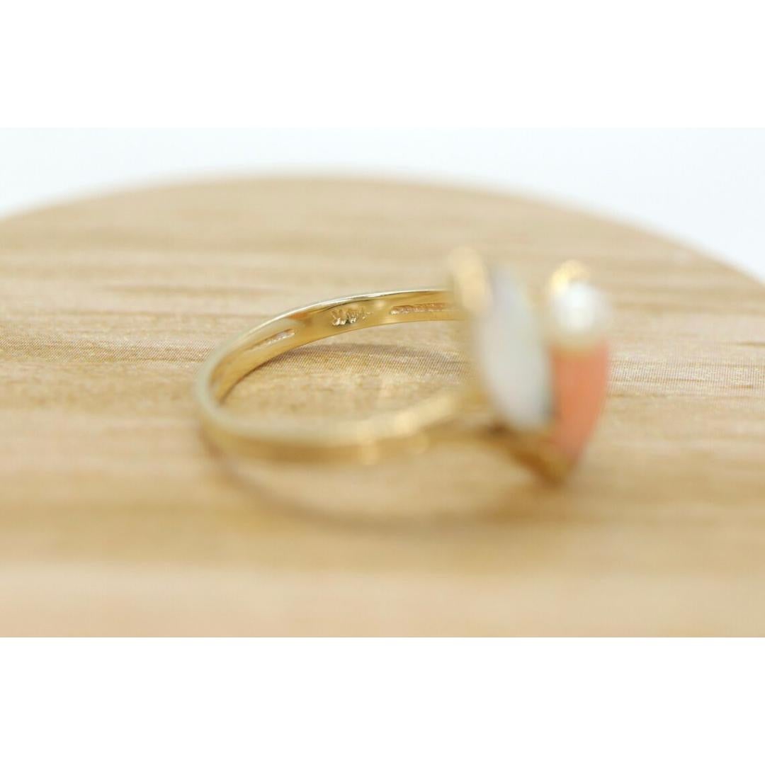 Anello a grappolo con corallo rosa 14k, opale e perla. Navette Pesca corallo Opale in vendita 4
