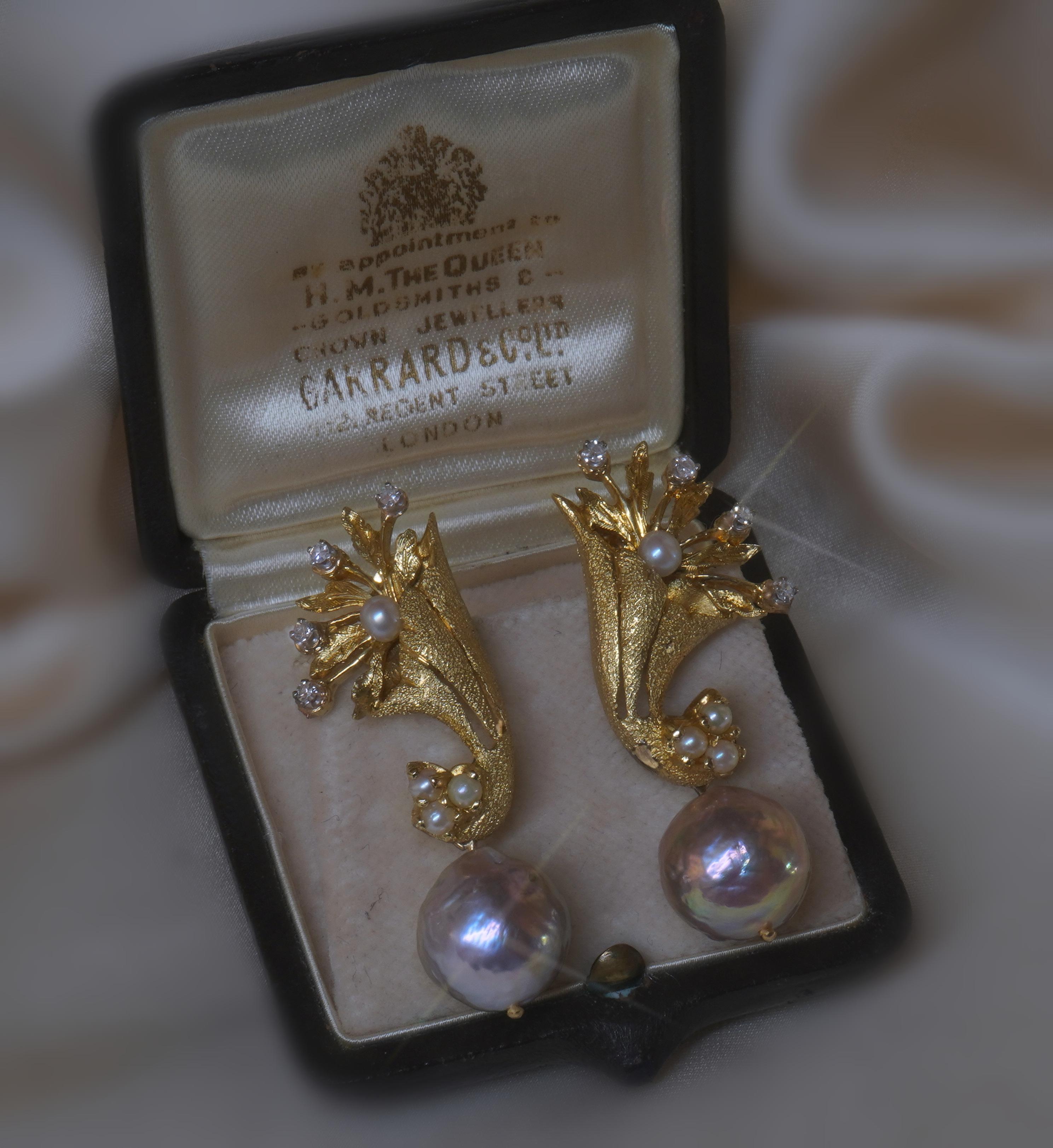 Old South Jewels proudly presents LUXURY.   GIA Certified GORGEOUS 14K GOLD PINK PEARL & DIAMOND EARRINGS AND BOX!   Huge Vintage Natural Saltwater Pearls and Bright Sparkling White Diamonds and Stunning!   Huge Pink Glowing Baroque Pearls Are 13 MM
