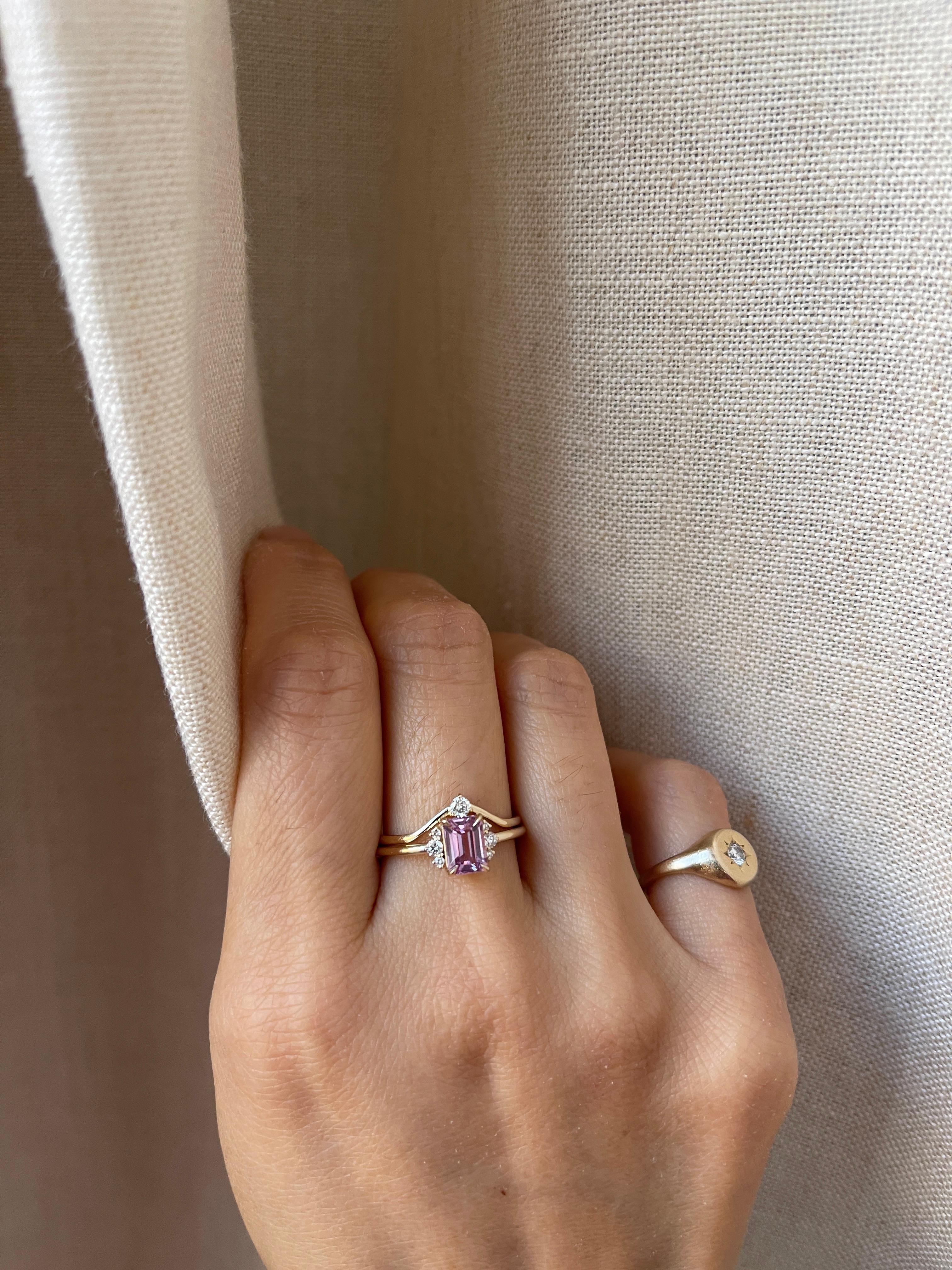 Contemporaneo Set di zaffiri rosa 14K in vendita