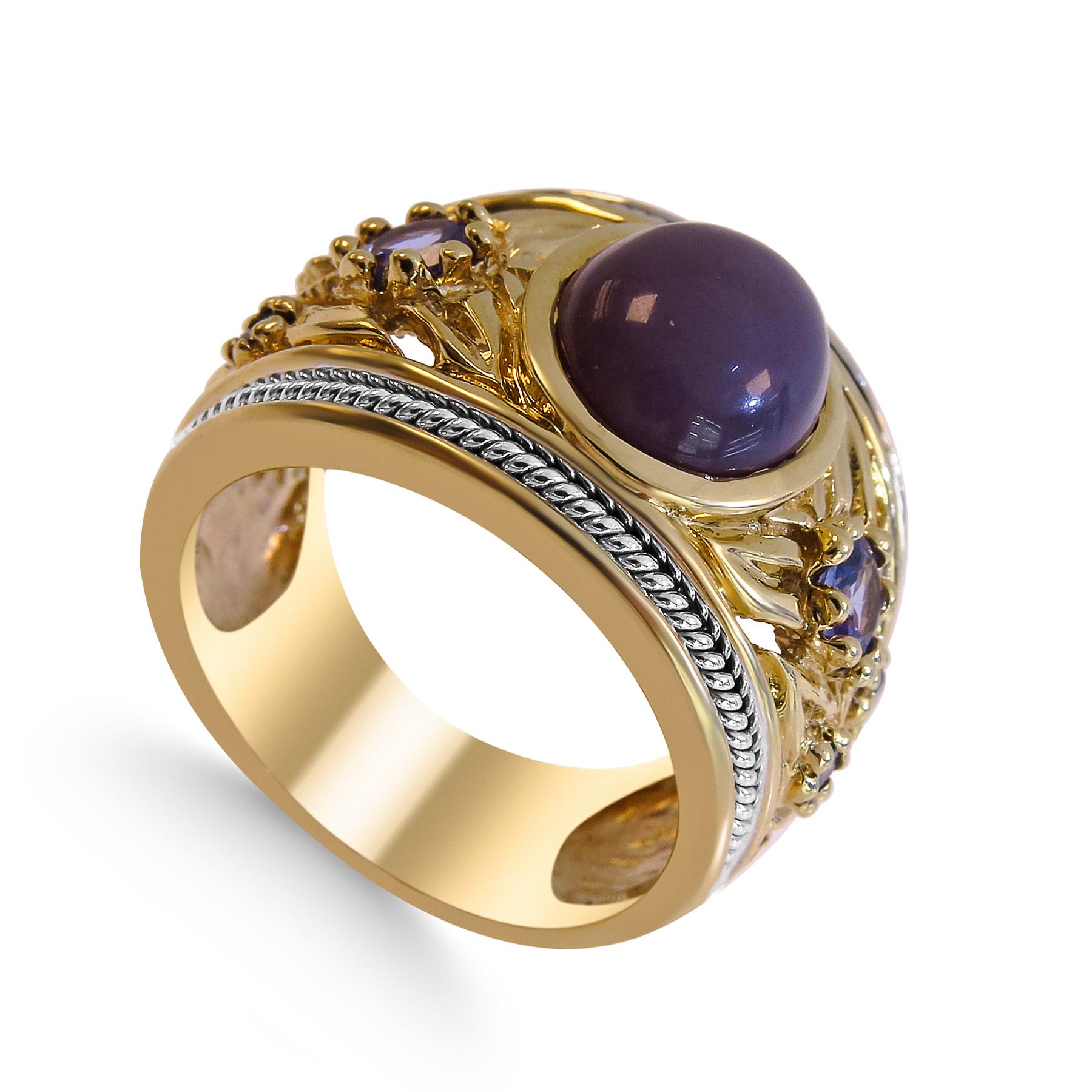 14 Karat Purple Jade-Tanzanite, Blue Diamond Ladies Ring In Excellent Condition For Sale In Jackson Heights, NY