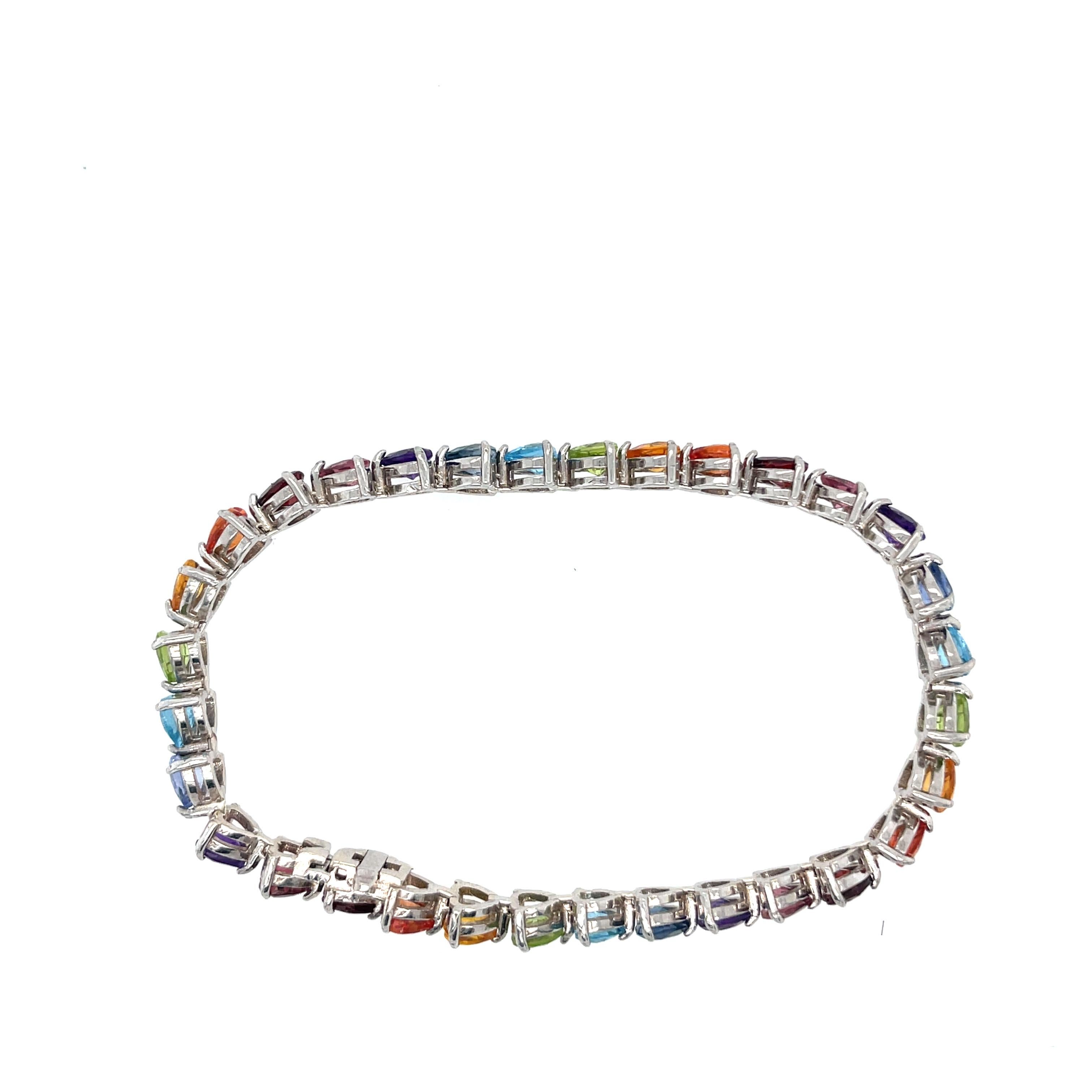 Bracelet tennis en or blanc 14 carats avec pierres précieuses arc-en-ciel en vente 3