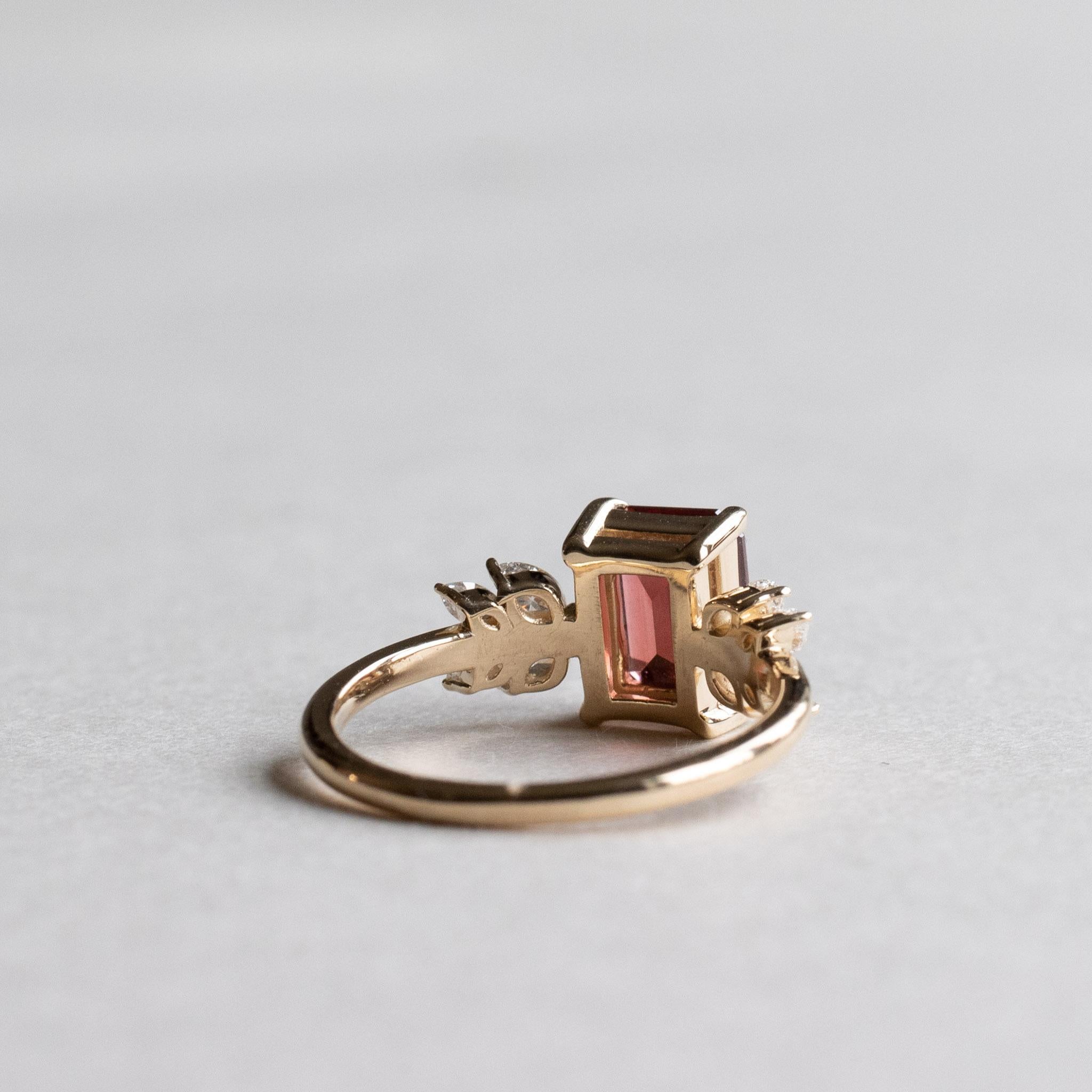14K Red Garnet Diamond Engagement Ring For Sale 2