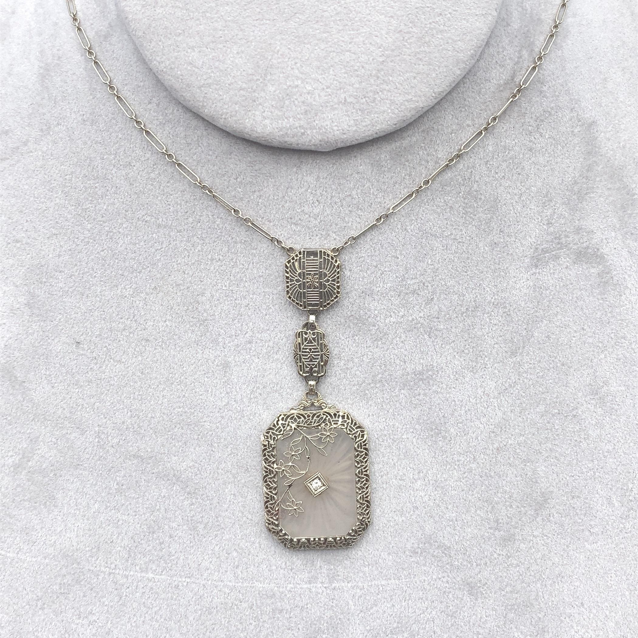 Filigrane 14k Bergkristall-Quarz-Deco-Halskette (Art déco) im Angebot