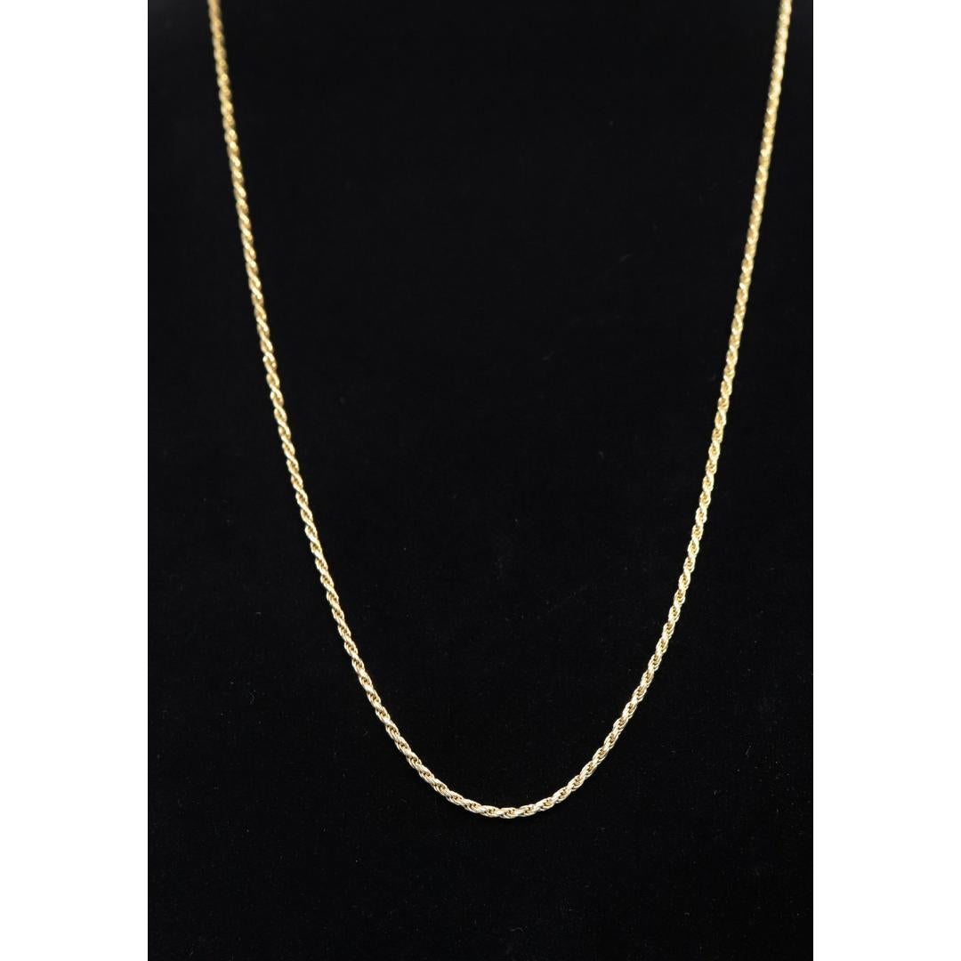 Vintage degli anni '90
Materiali: Oro

Stile della catena: Corda

Bellissima collana in corda da 14k. Unisex. Design lucido

Dettagli
16in
Larghezza 1.5 mm
3,5 grammi in totale