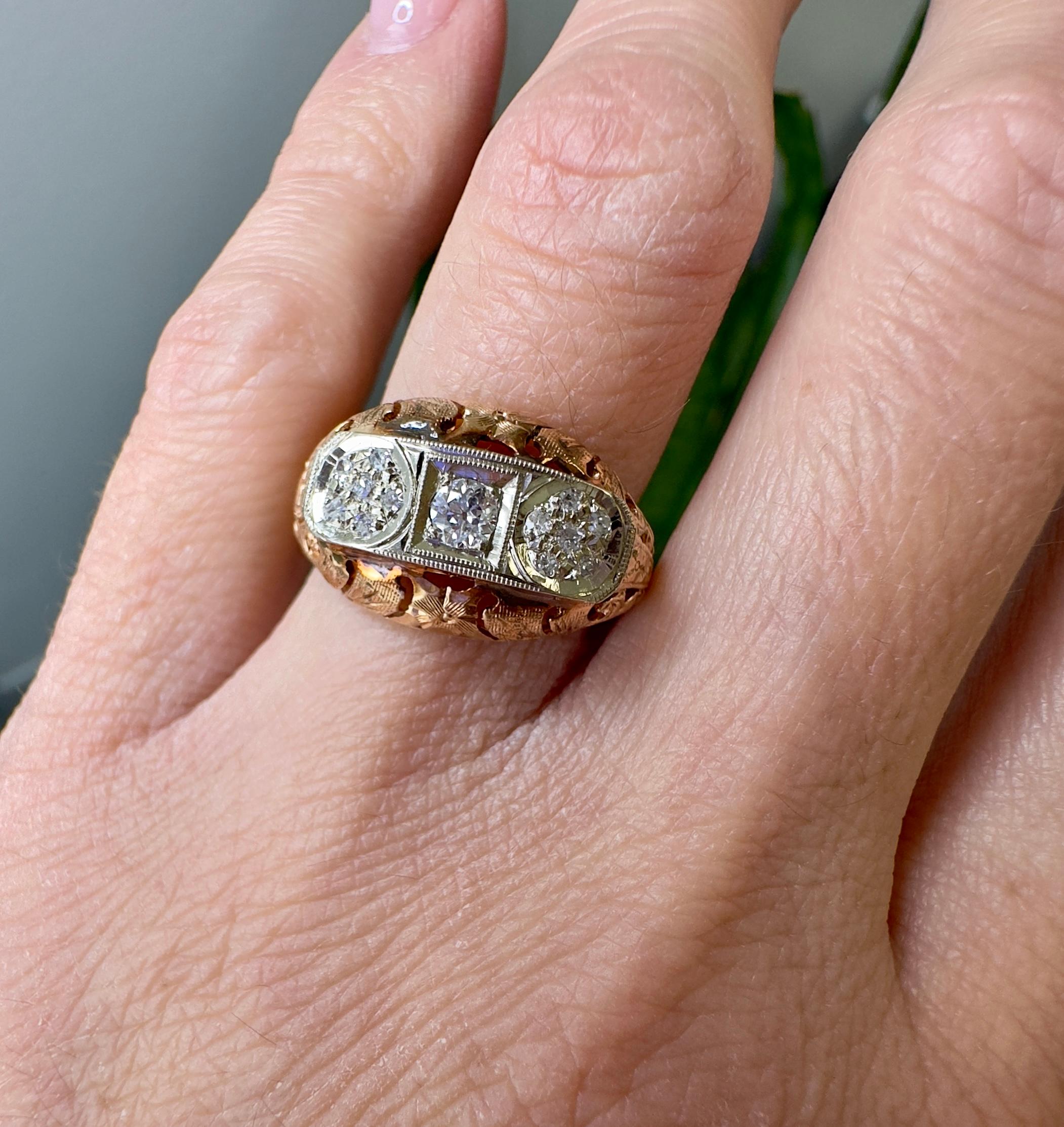 14k Rose And White Gold Vintage Estate Diamond Ring In Good Condition For Sale In Houston, TX