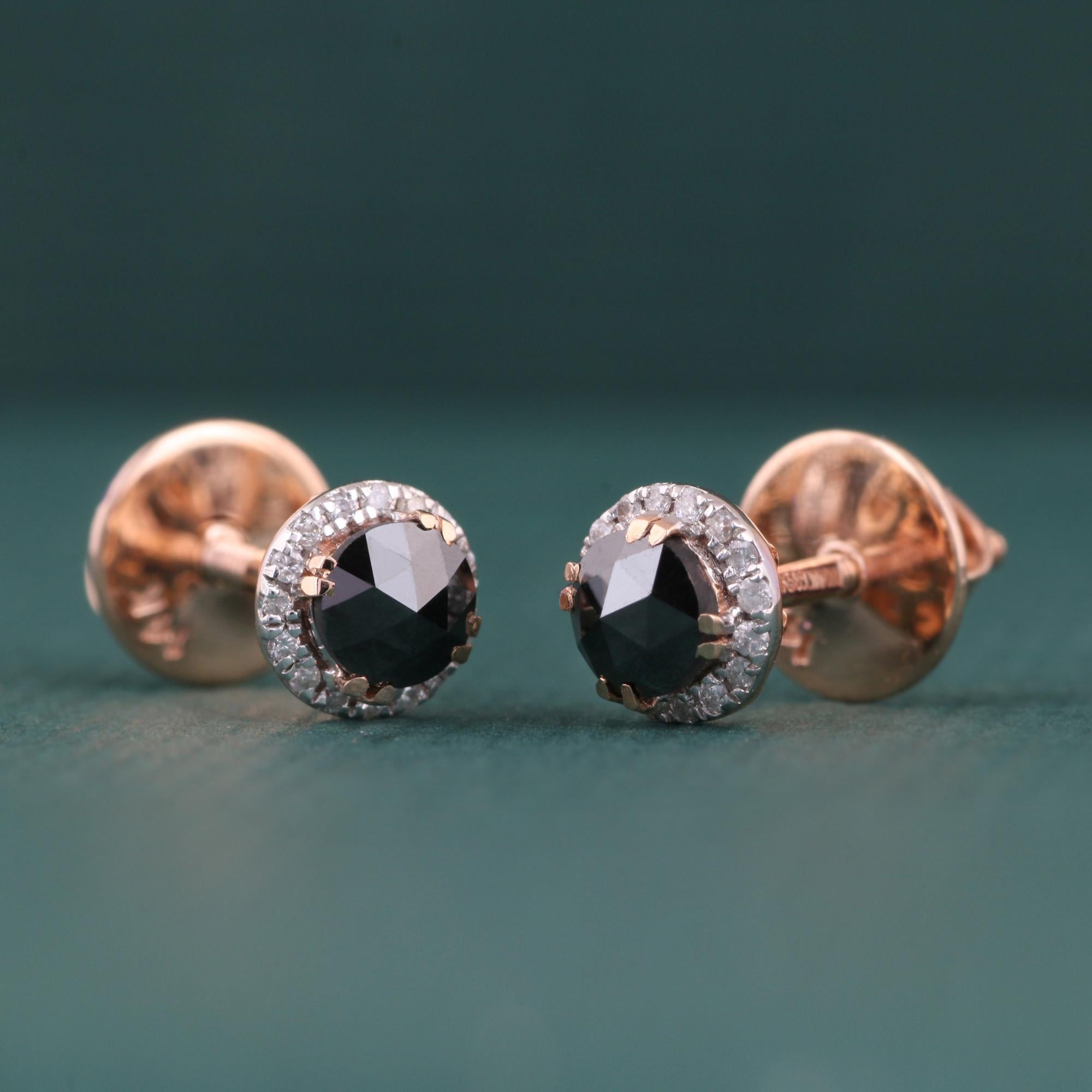 Taille brillant Clous d'oreilles en or rose 14 carats avec diamants 0,80 carat au total, 0,550 carat de diamants noirs véritables en vente