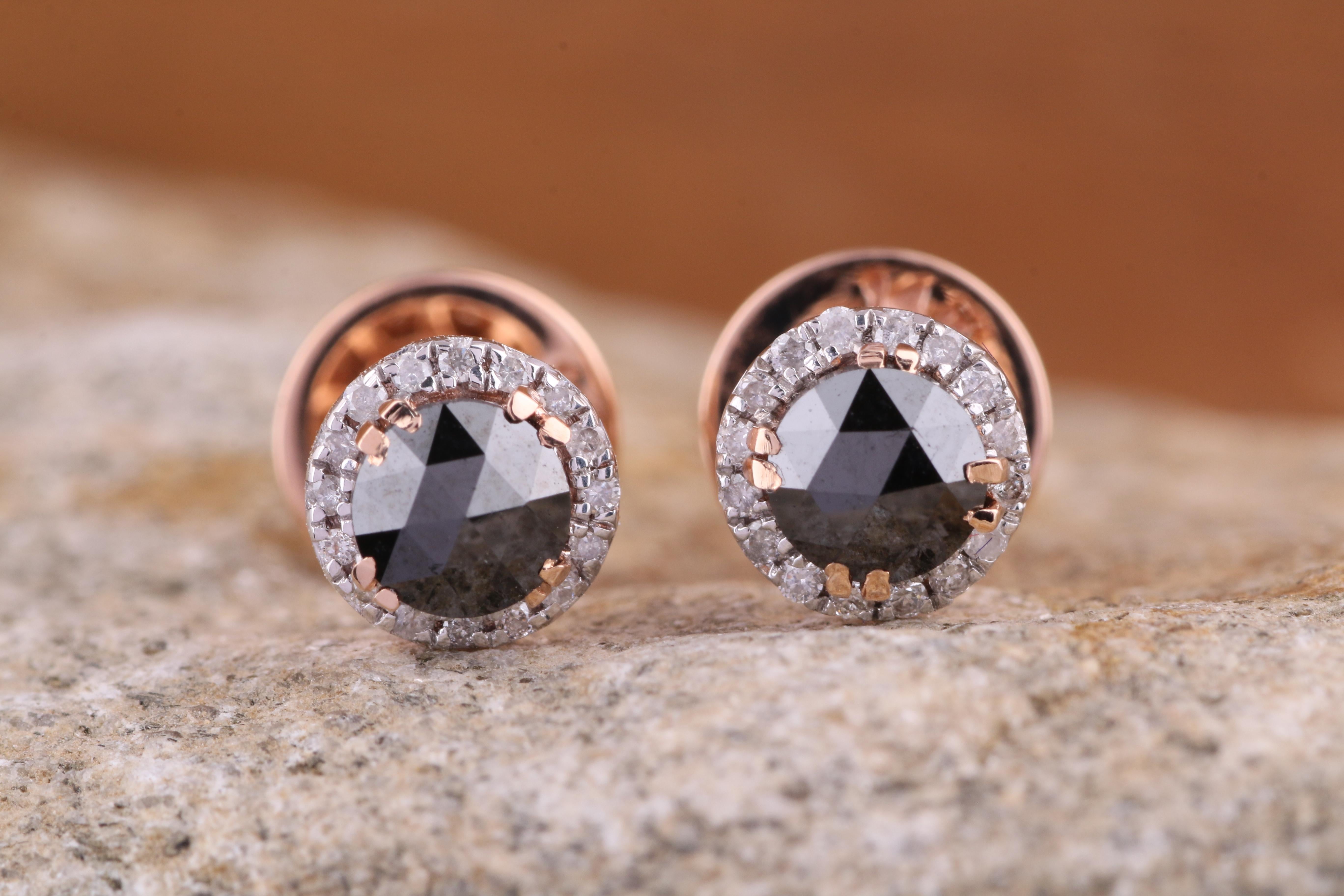 Clous d'oreilles en or rose 14 carats avec diamants 0,80 carat au total, 0,550 carat de diamants noirs véritables Pour femmes en vente