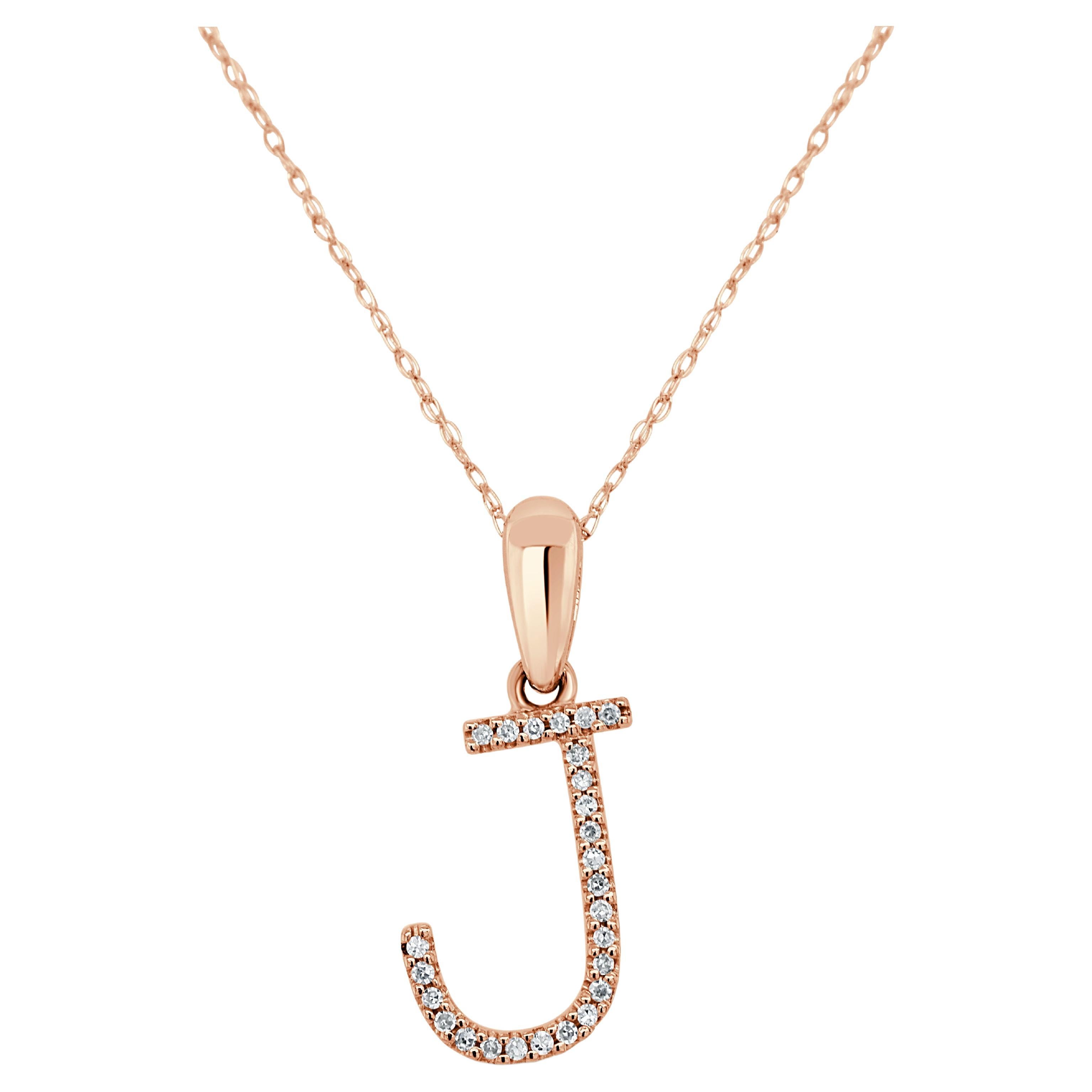 Pendentif J initial en or rose 14 carats avec diamants de 0,10 carat pour elle en vente