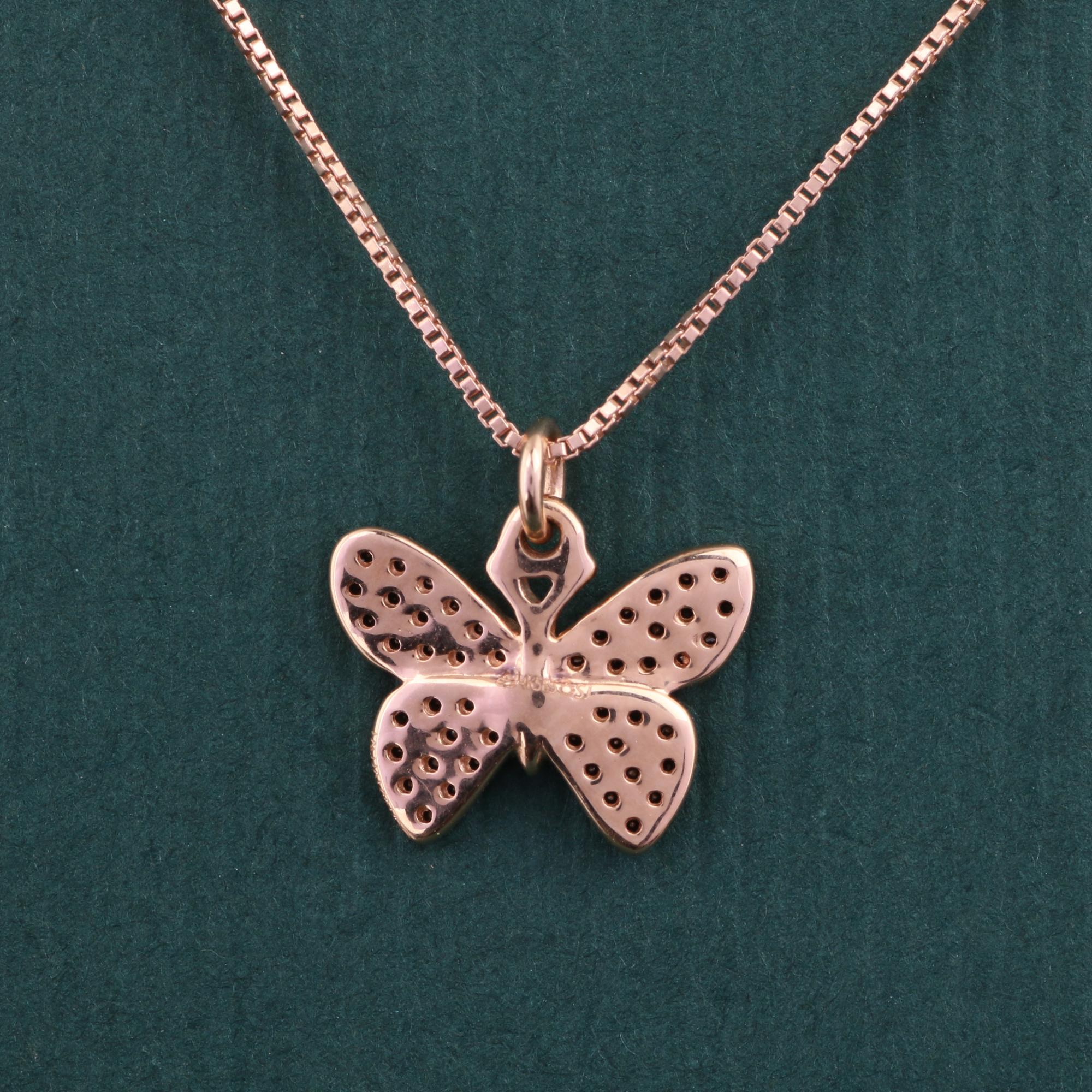Taille brillant Pendentif papillon moderne à breloque en or rose 14 carats avec diamants noirs véritables 0,166 carat en vente