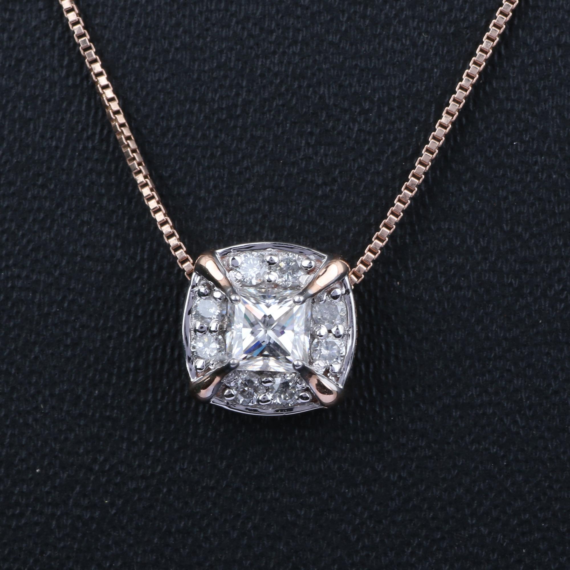 14K Rose Gold 0.173 Ctw Natural Diamond, 0.351 Ctw Moissanite Charm Pendant In New Condition For Sale In Jaipur, RJ