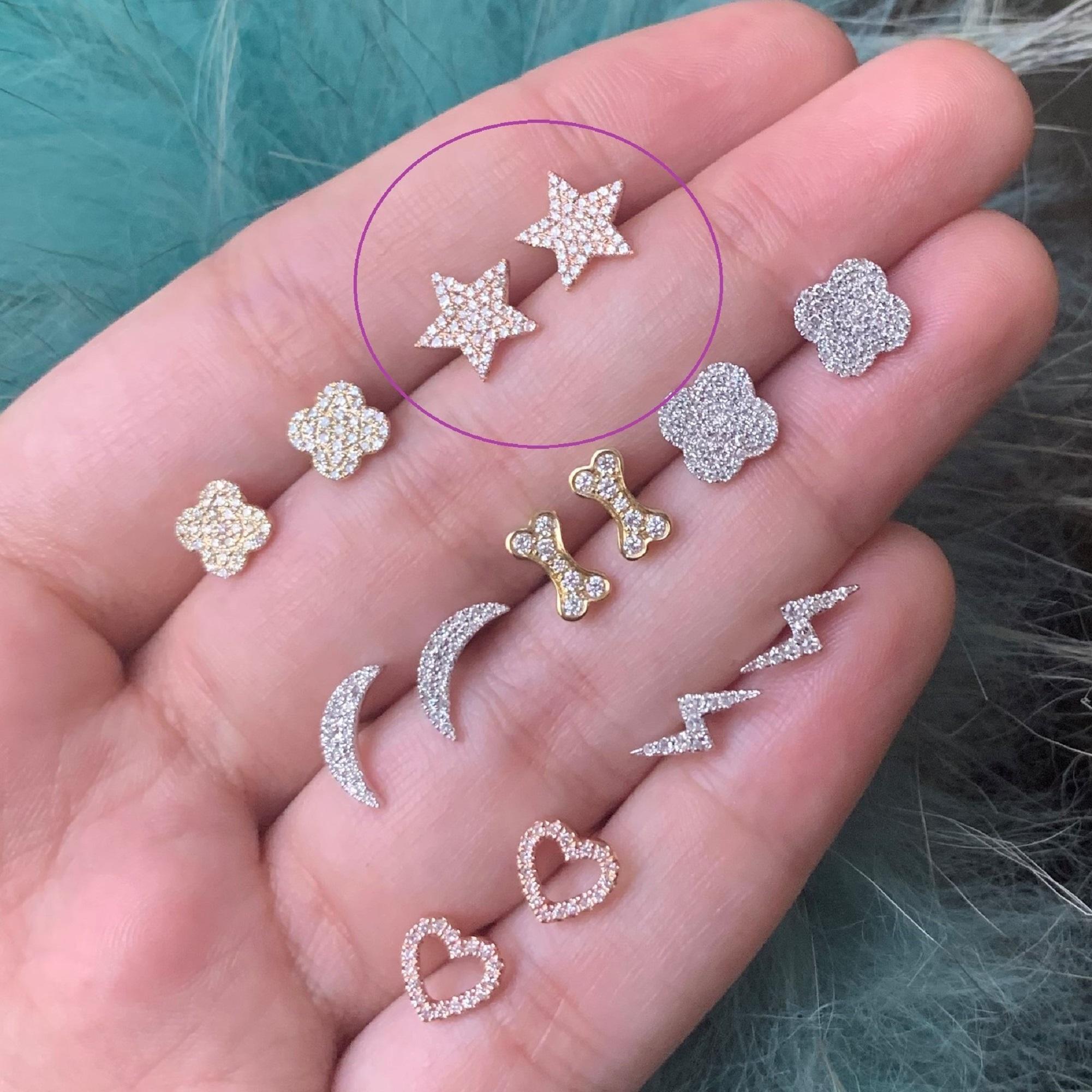 Contemporary 14 Karat Rose Gold 0.21 Carat Diamond Star Stud Earrings For Sale