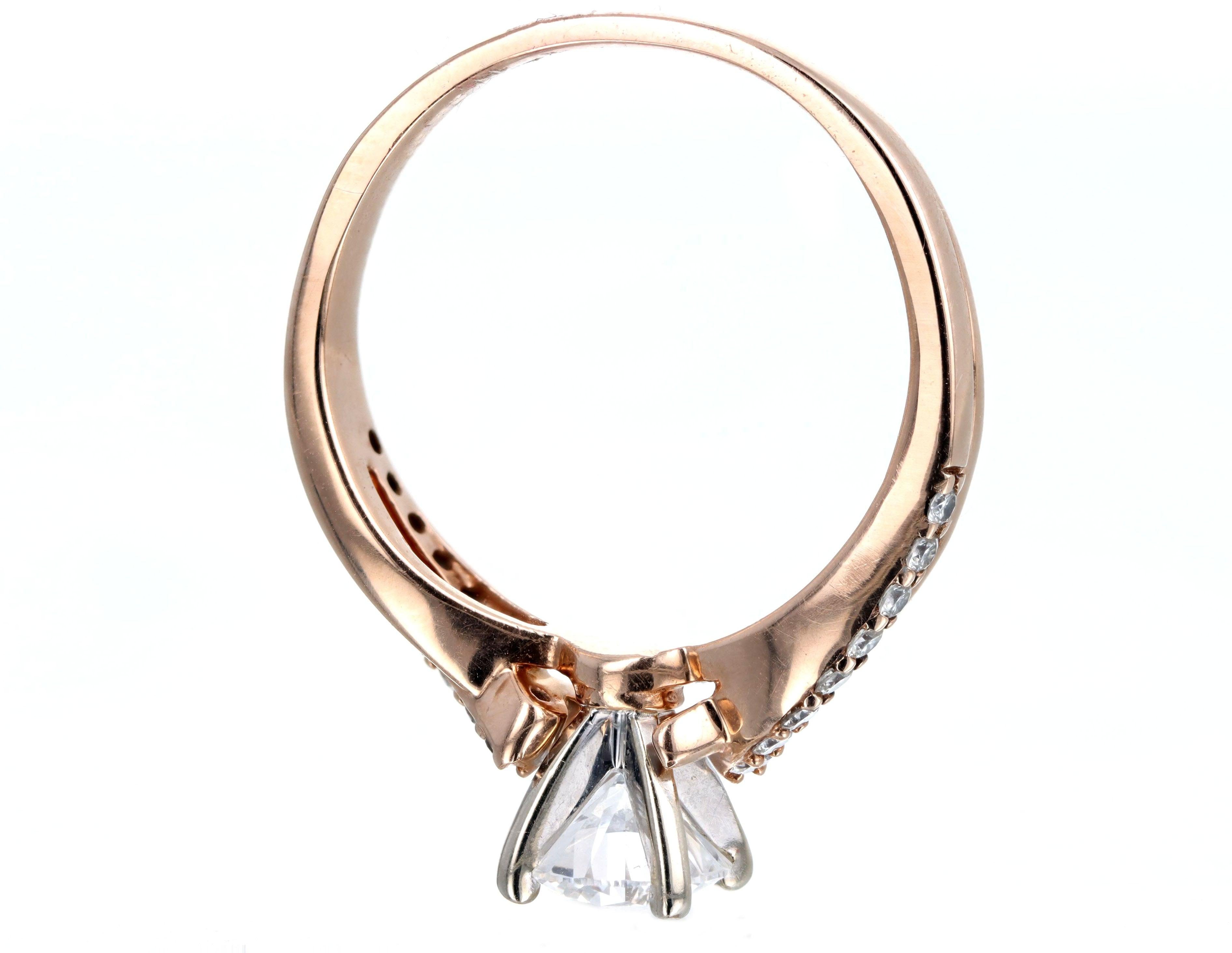 Round Cut 14K Rose Gold 0.80 Carat Round Brilliant Diamond Twist Band Engagement Ring For Sale