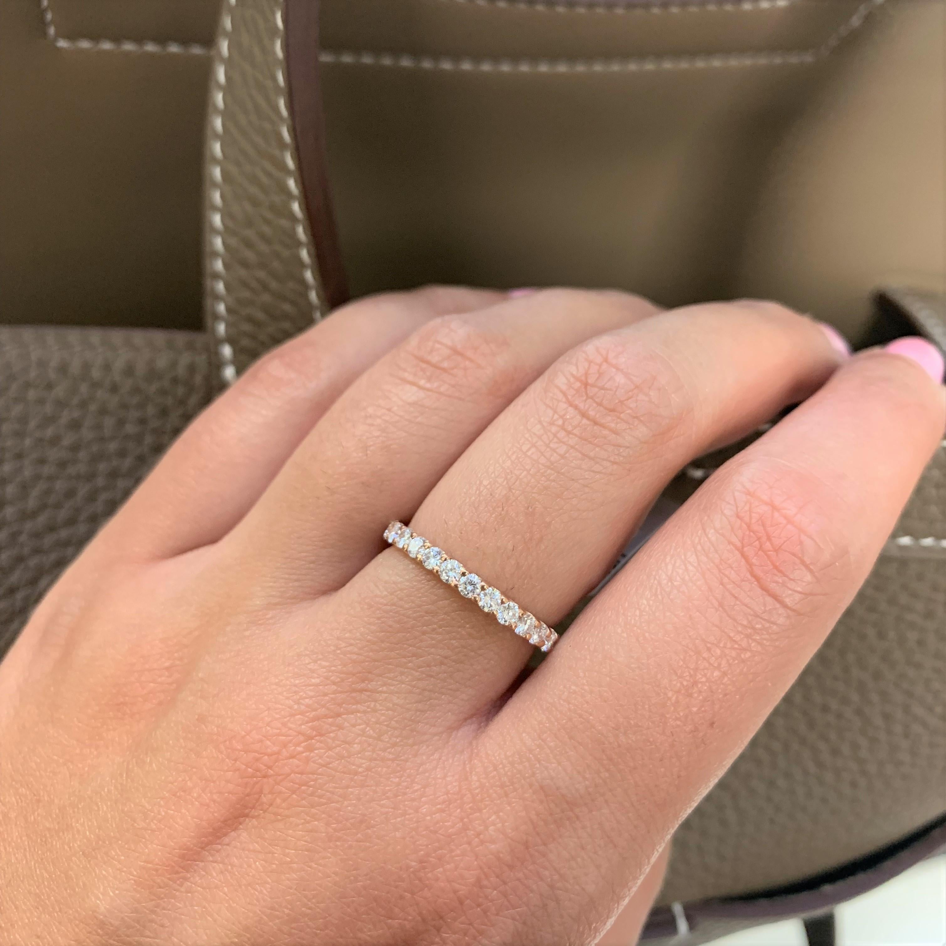 Contemporary 14 Karat Rose Gold 0.93 Carat Diamond Ring For Sale