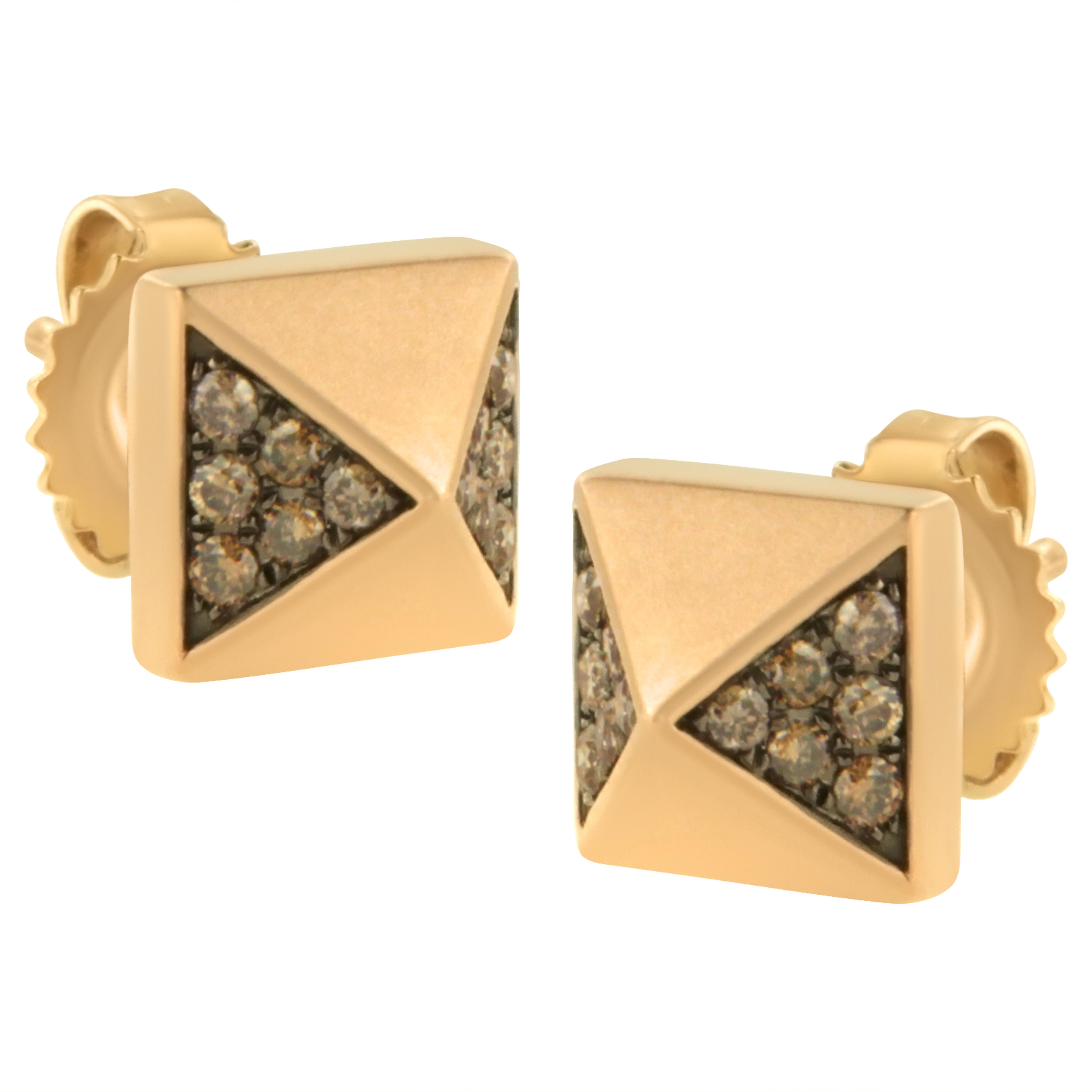 Moderno Orecchino a piramide con diamante marrone da 1/4 di carato in oro rosa 14K in vendita