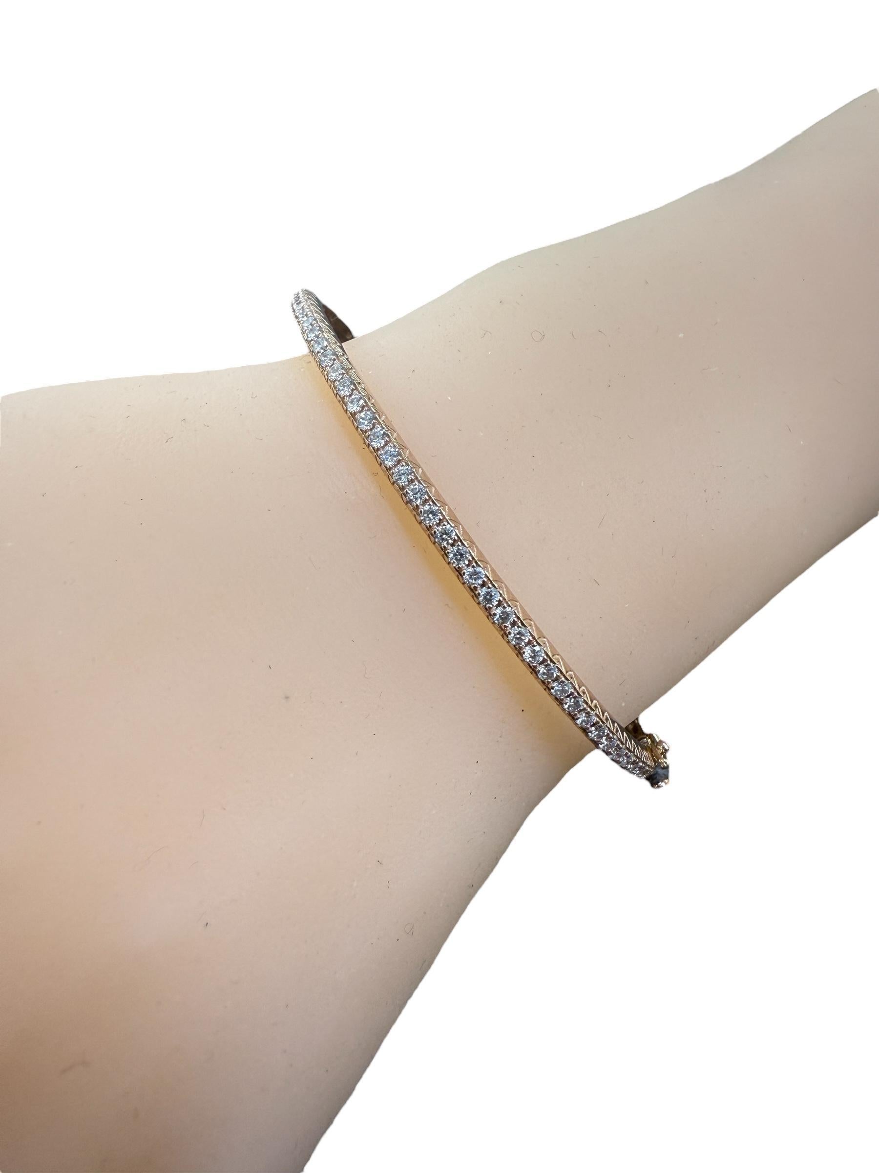 Bracelet jonc en or rose 14 carats avec diamants de 1 carat en vente 3
