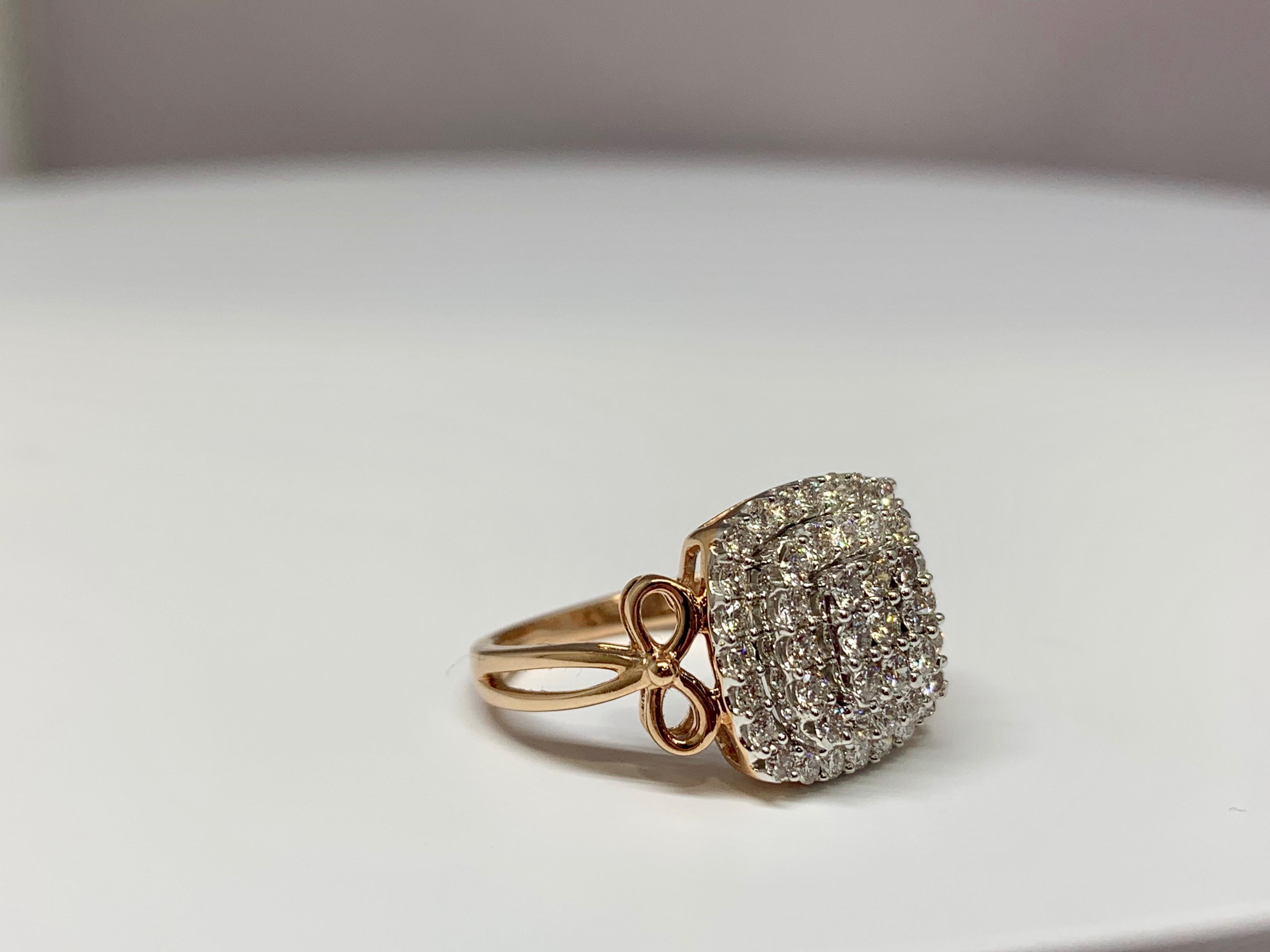 Art Deco 14 Karat Rose Gold 1.00 Carat Total Weight Diamond Cluster Cocktail Ring For Sale