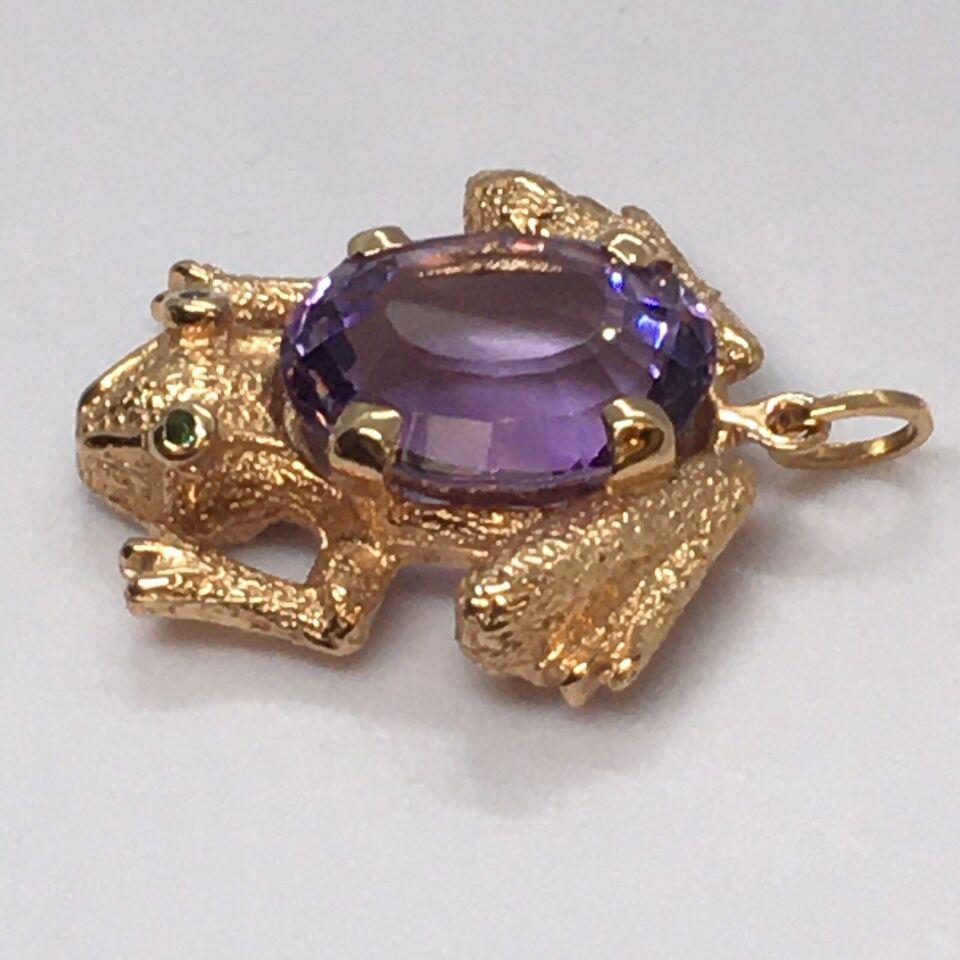 Moderno Ciondolo in oro rosa 14K da 13,7 carati con ametista ovale, charme per collana da 12,8 grammi in vendita