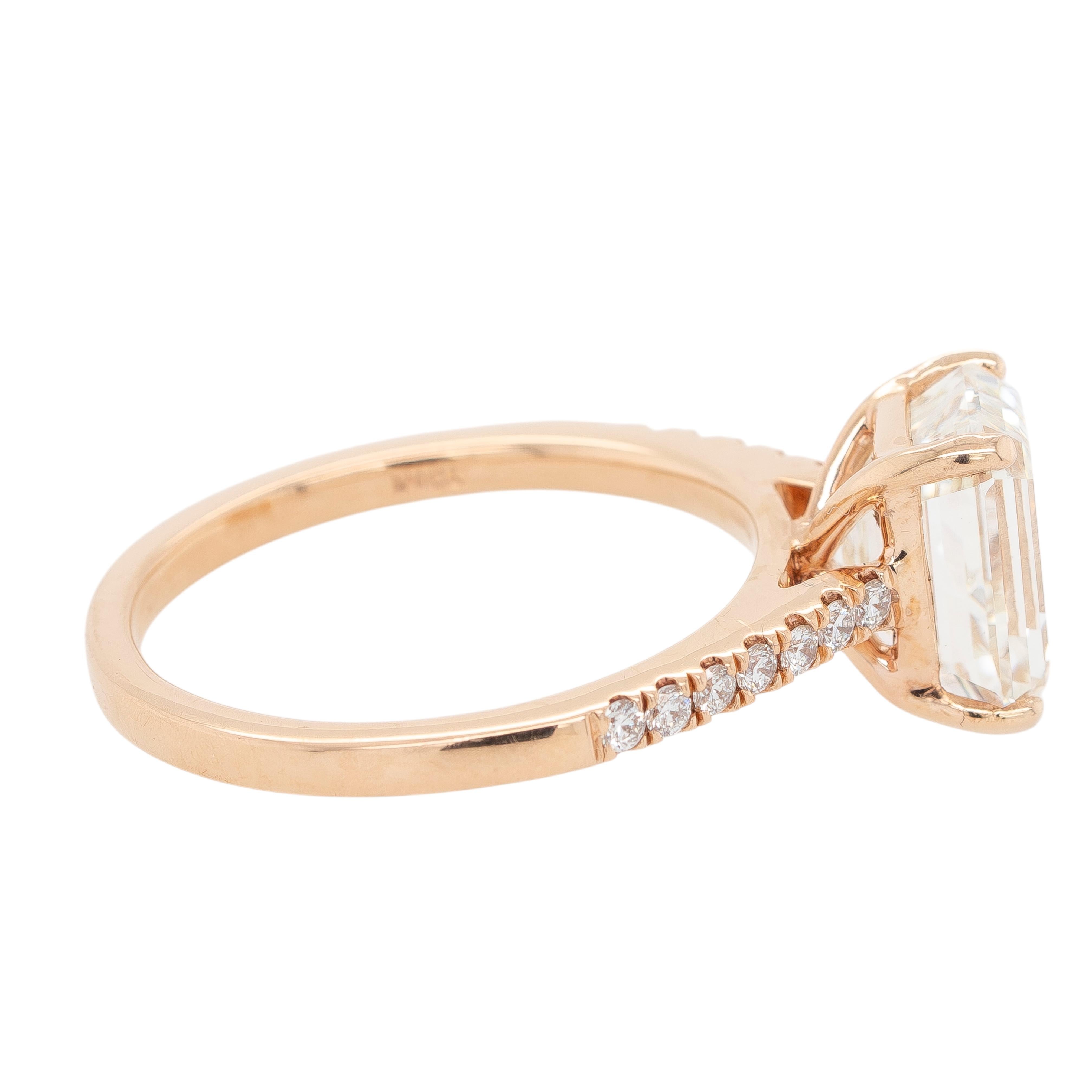 Oro rosa de 14 quilates talla esmeralda con certificado GIA de 3,01 ct  Anillo de compromiso de diamantes en Nuevo estado para la venta en Boca Raton, FL