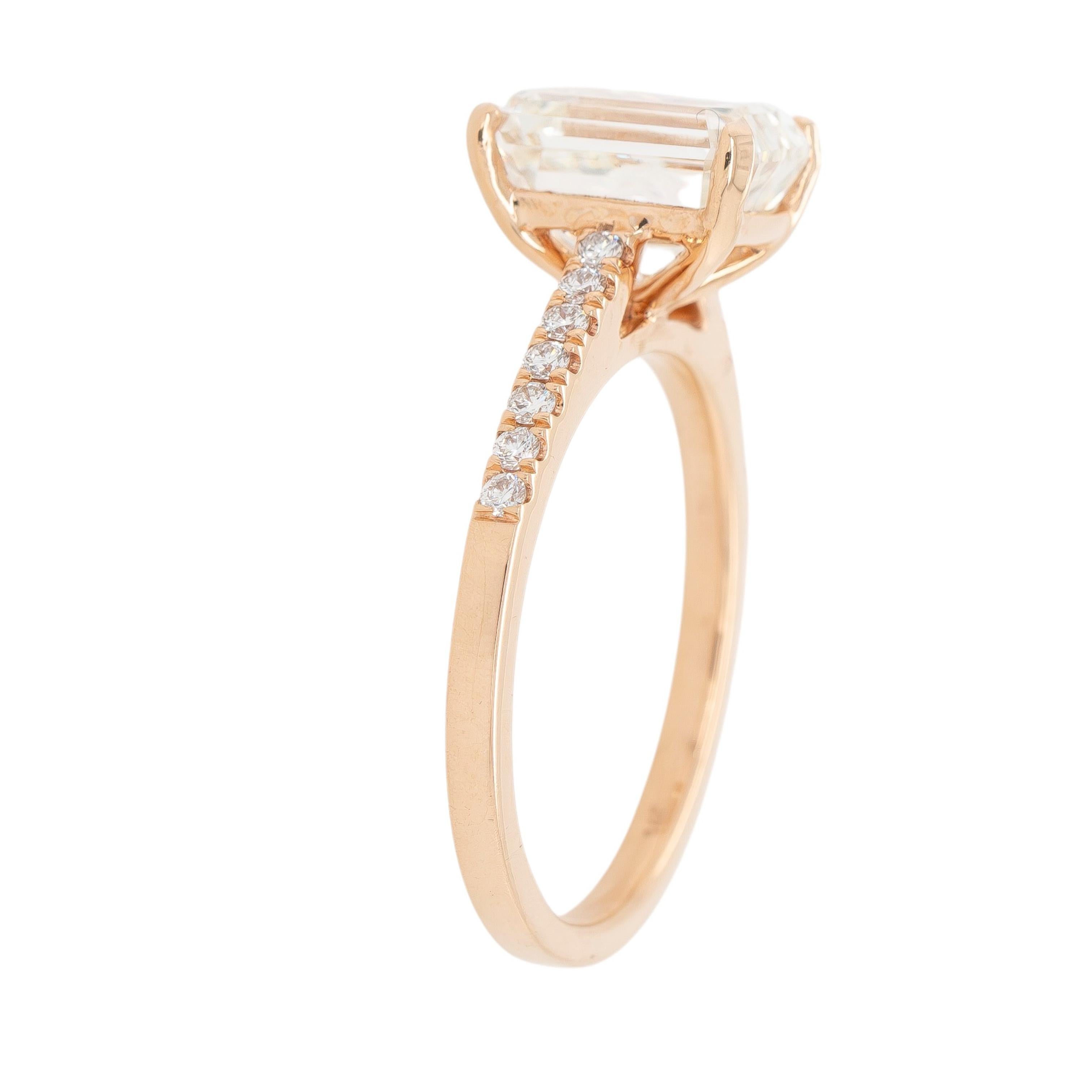Oro rosa de 14 quilates talla esmeralda con certificado GIA de 3,01 ct  Anillo de compromiso de diamantes en venta 3