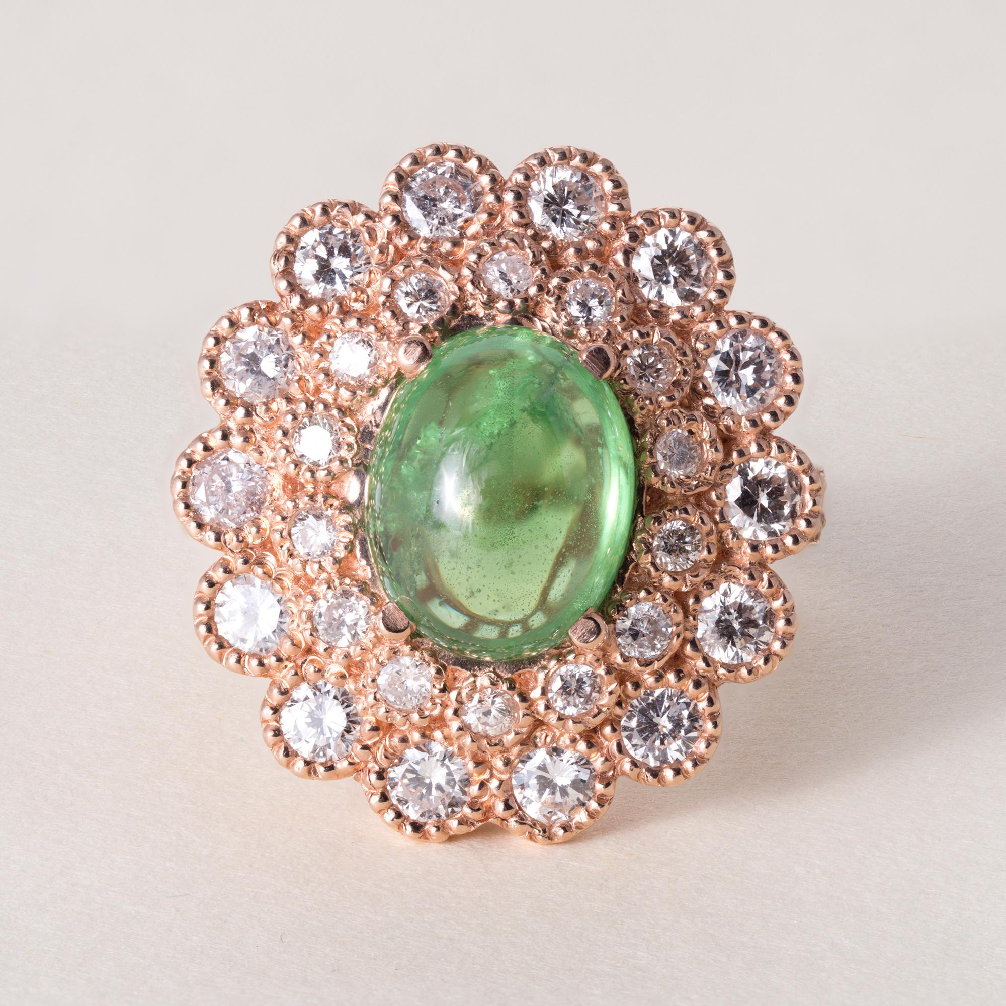 Artigiano Anello floreale in oro rosa 14K con tsavorite cabochon e diamante da 3,95 carati in vendita