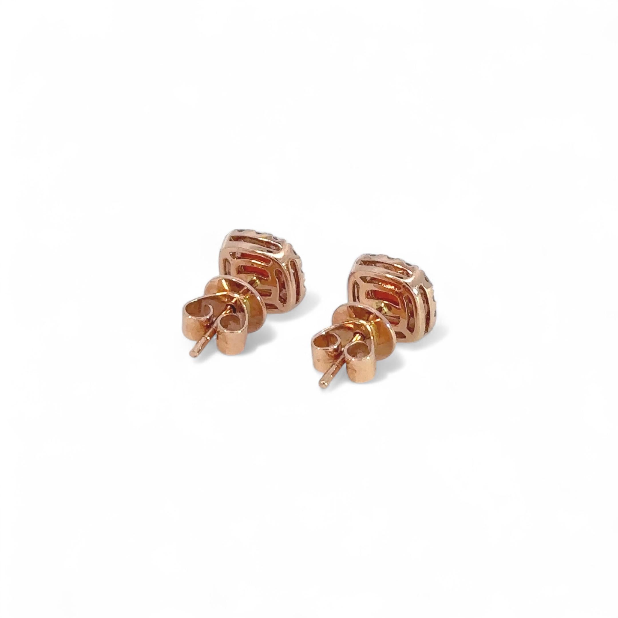 Taglio cuscino Borchie in oro rosa 14K e pietra d'agata in vendita