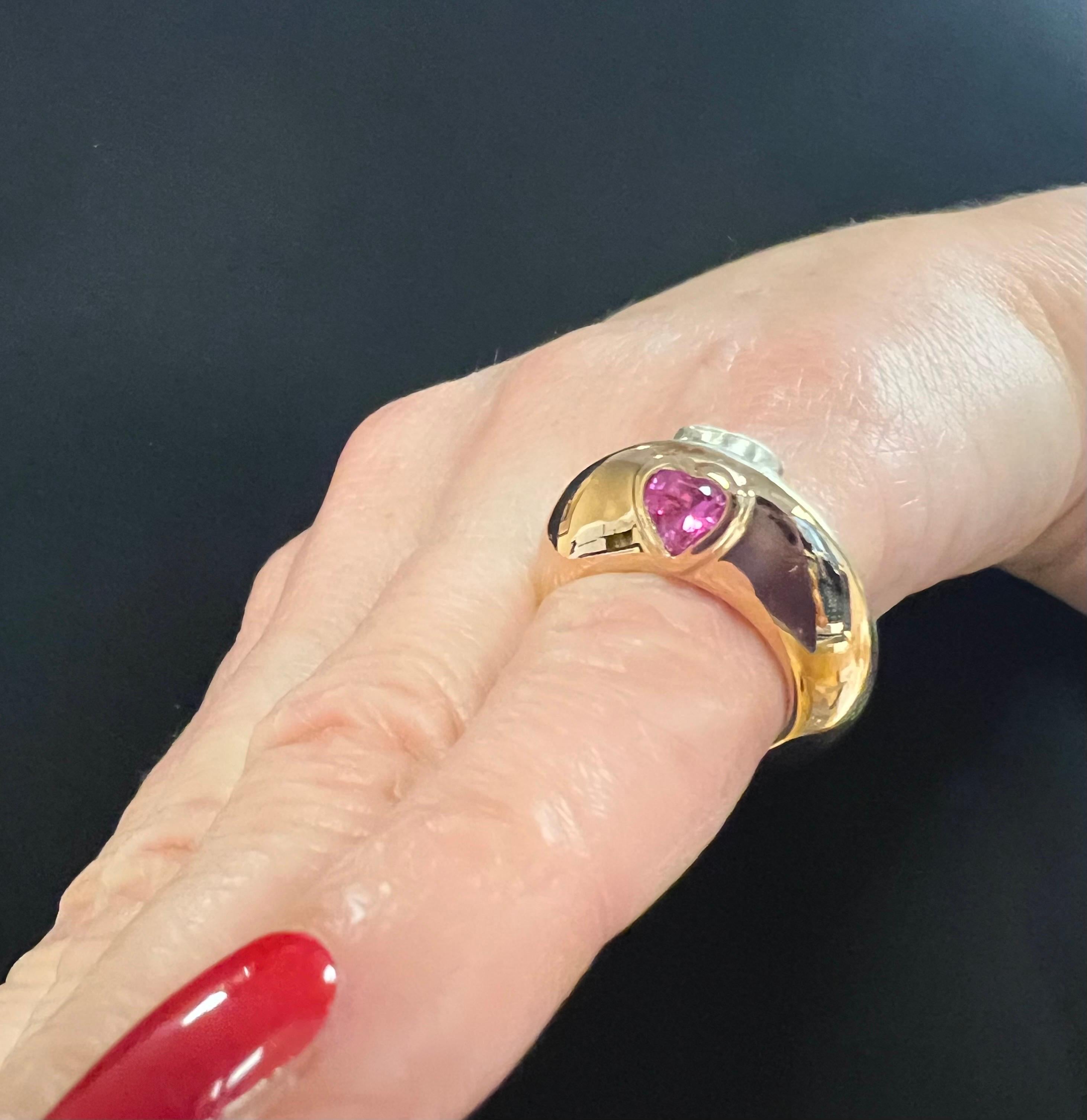 14k Rose Gold And Silver Ring With Pink Sapphire Hearts In New Condition For Sale In New York, NY