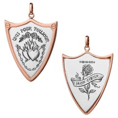 Ciondolo a forma di scudo d'amore in oro rosa 14K e argento sterling