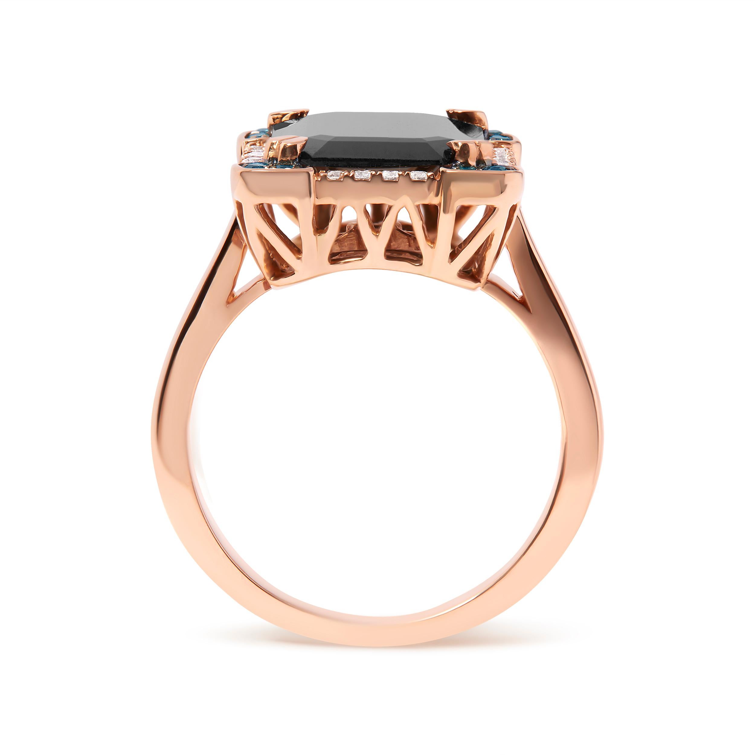 Immergiti nell'opulenza di questo anello in oro rosa 14K, un'opera d'arte che unisce il fascino vintage al fascino contemporaneo. Il suo cuore è costituito da un sontuoso onice nero con taglio a smeraldo di 15x10 mm, la cui profondità di colore è