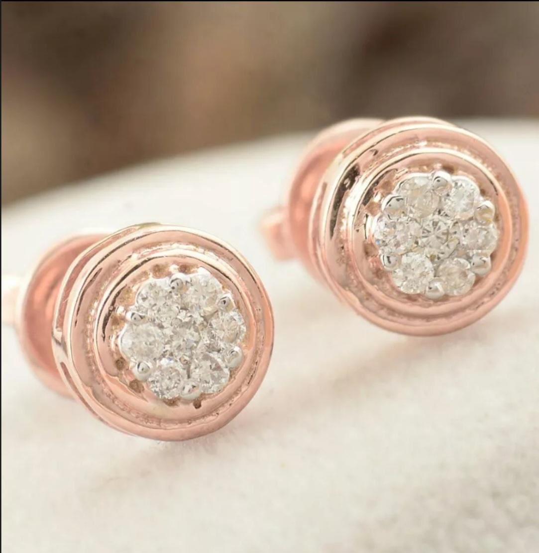 Orecchini da sposa in oro rosa 14K Orecchini da damigella con diamante naturale

Materiale
Oro giallo 14K, Diamante naturale
Peso del diamante
0,12 Ctw circa
Peso lordo
1,49 grammi circa
Dimensione dell'orecchino
7 mm circa
Purezza del