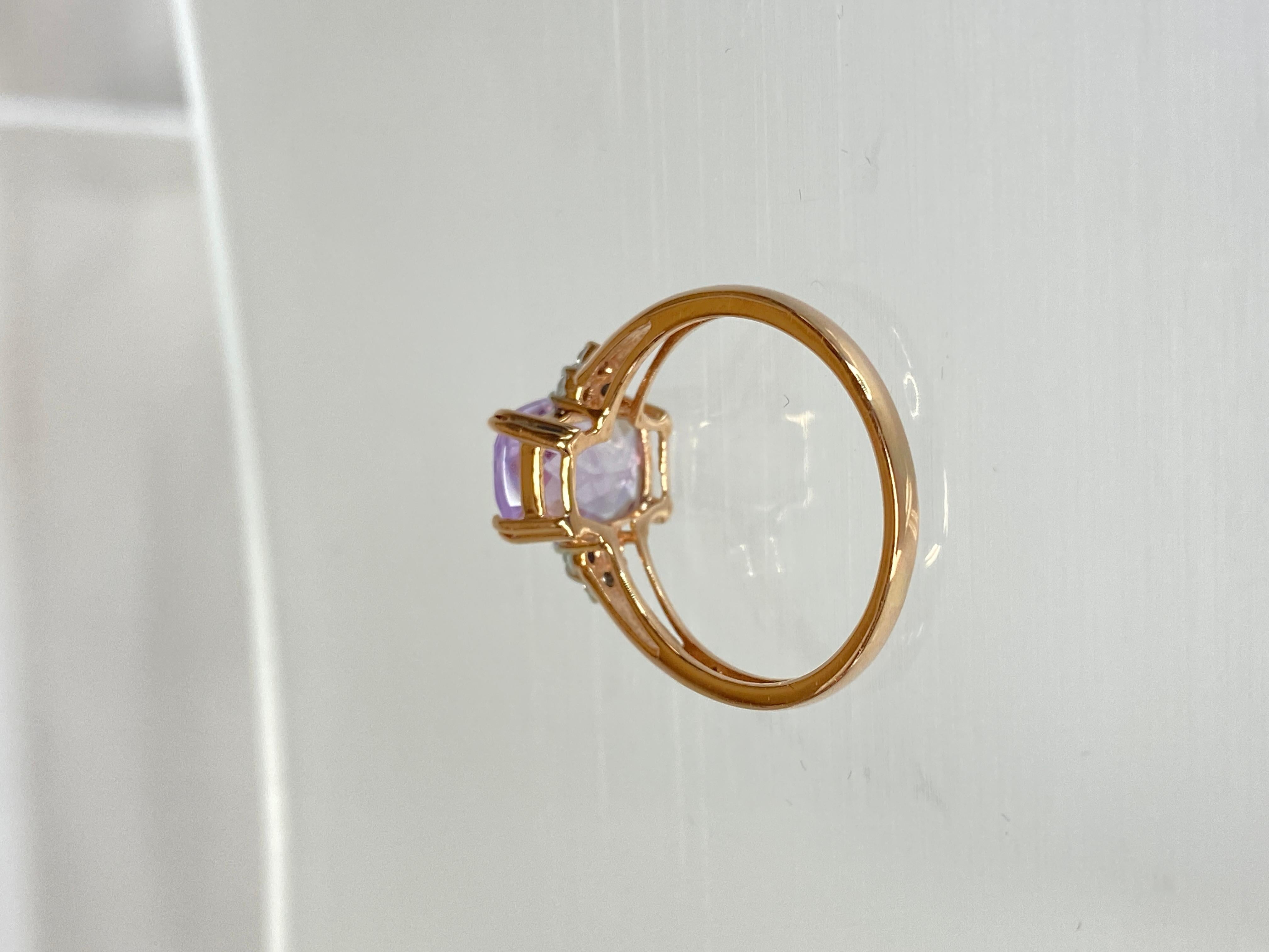 Taille coussin Bague en or rose 14K avec améthyste taillée en coussin et diamant, pierre de naissance violette Sz 9 en vente
