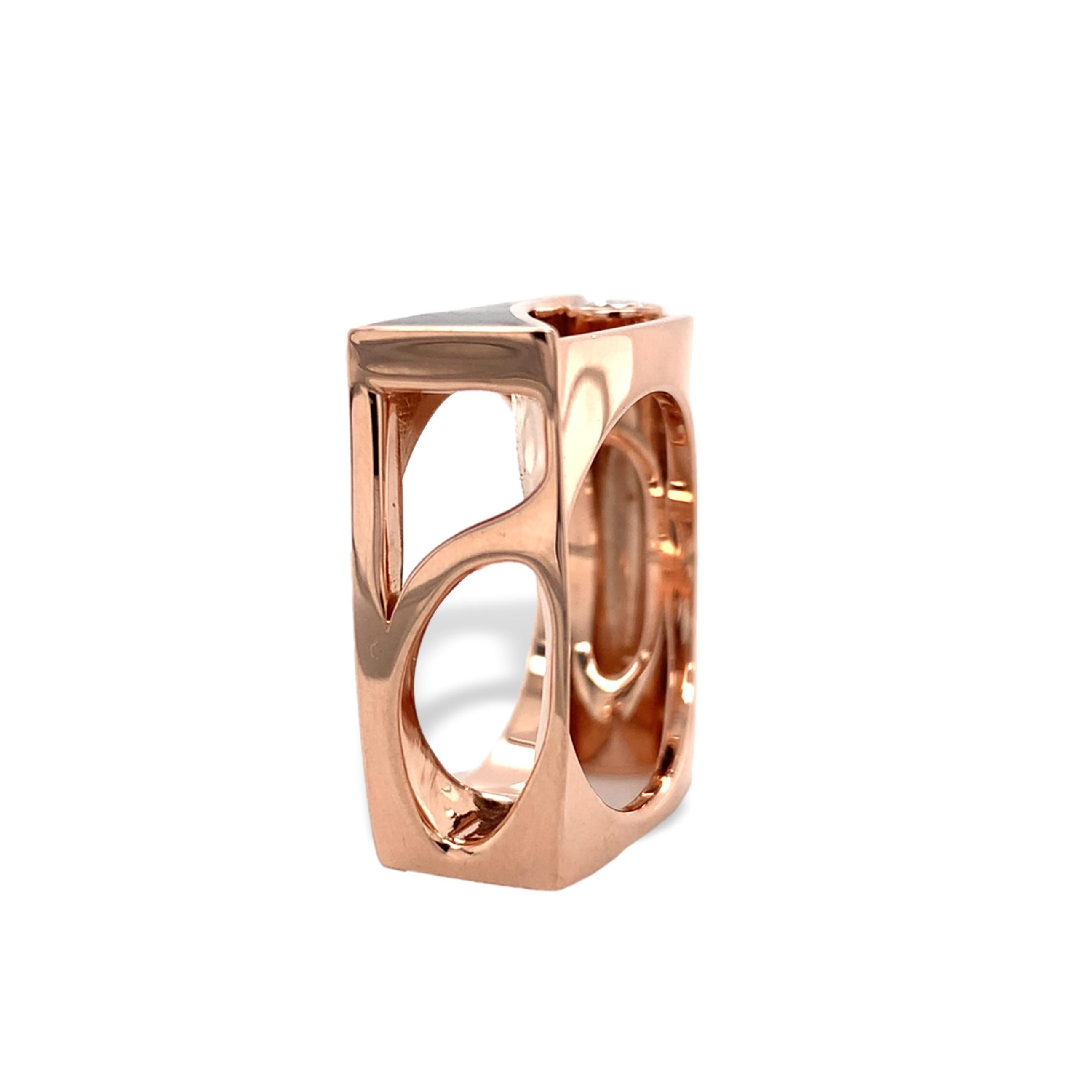 Contemporaneo Anello personalizzato in oro rosa 14K con giada nera e diamanti di Harry Roa in vendita