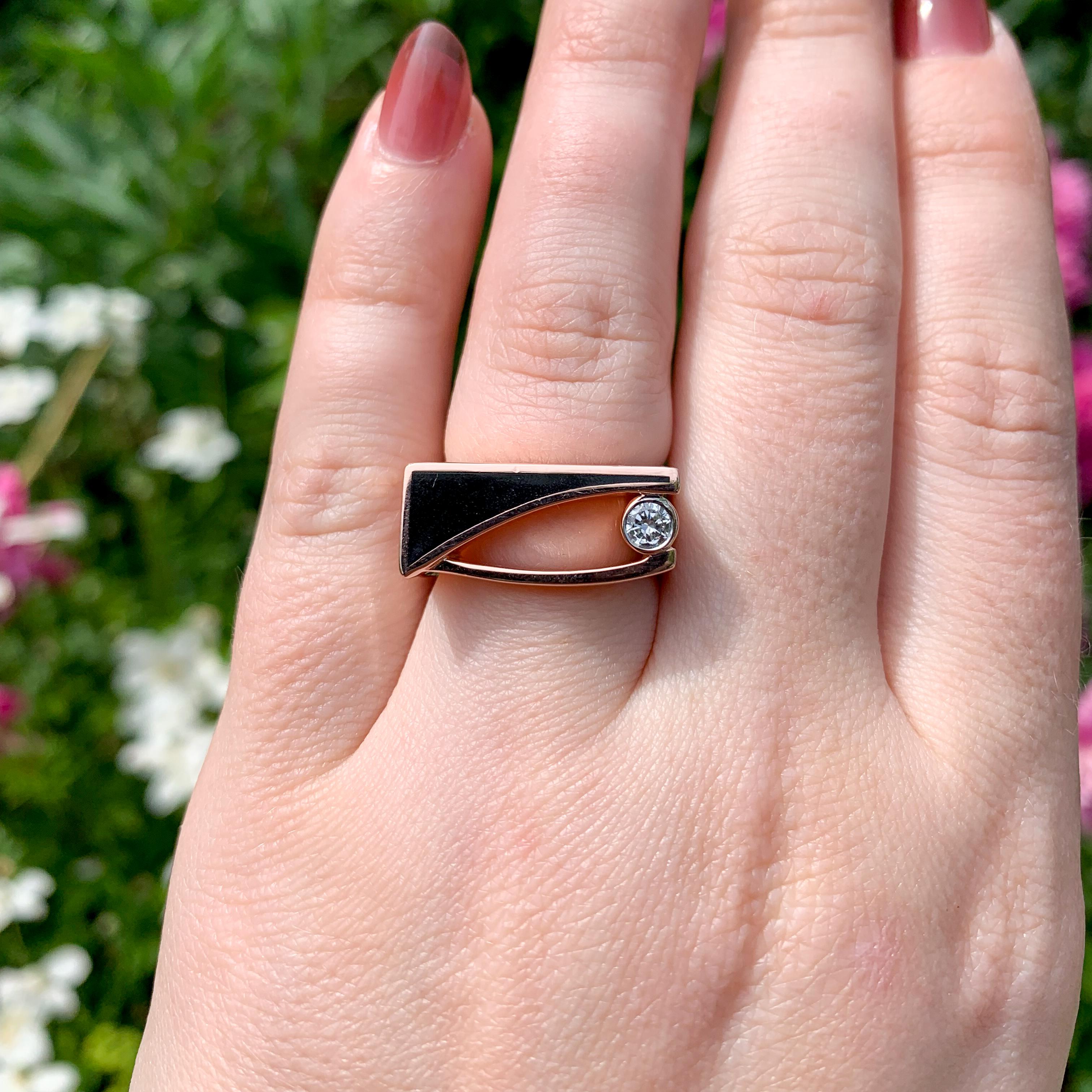 Anello personalizzato in oro rosa 14K con giada nera e diamanti di Harry Roa in vendita 1