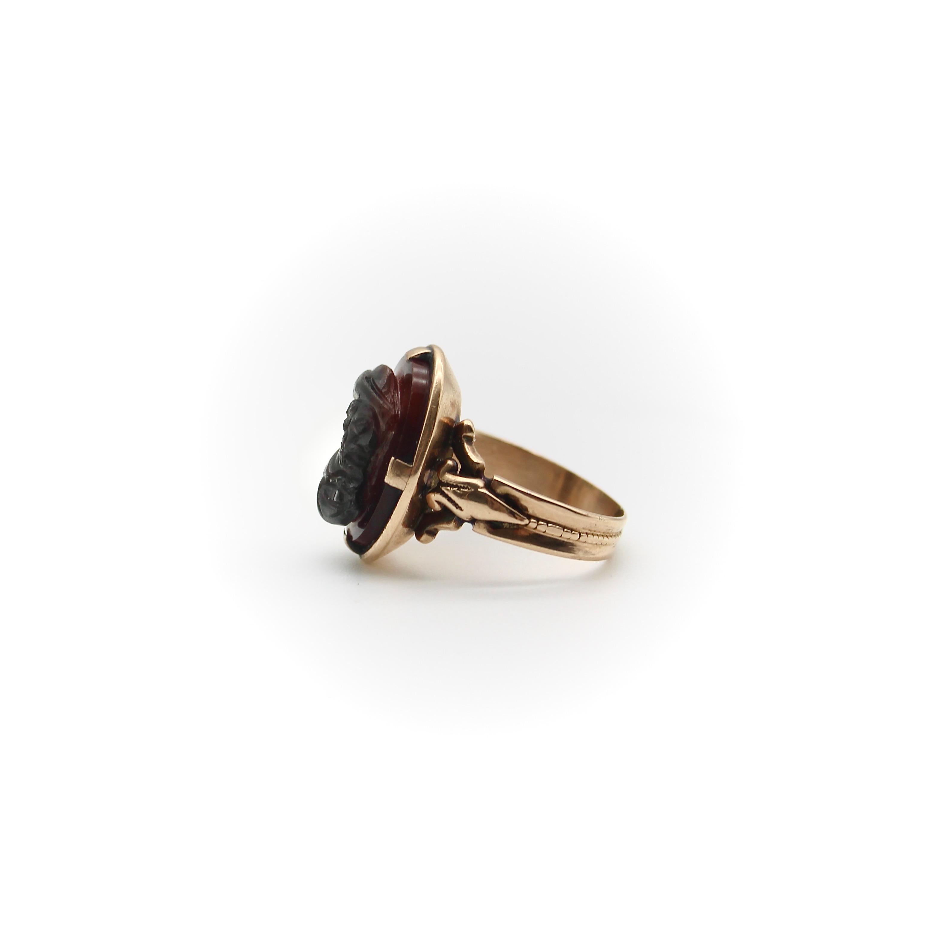 14K Rose Gold Deep Red Agate Cameo Ring  In Good Condition For Sale In Venice, CA