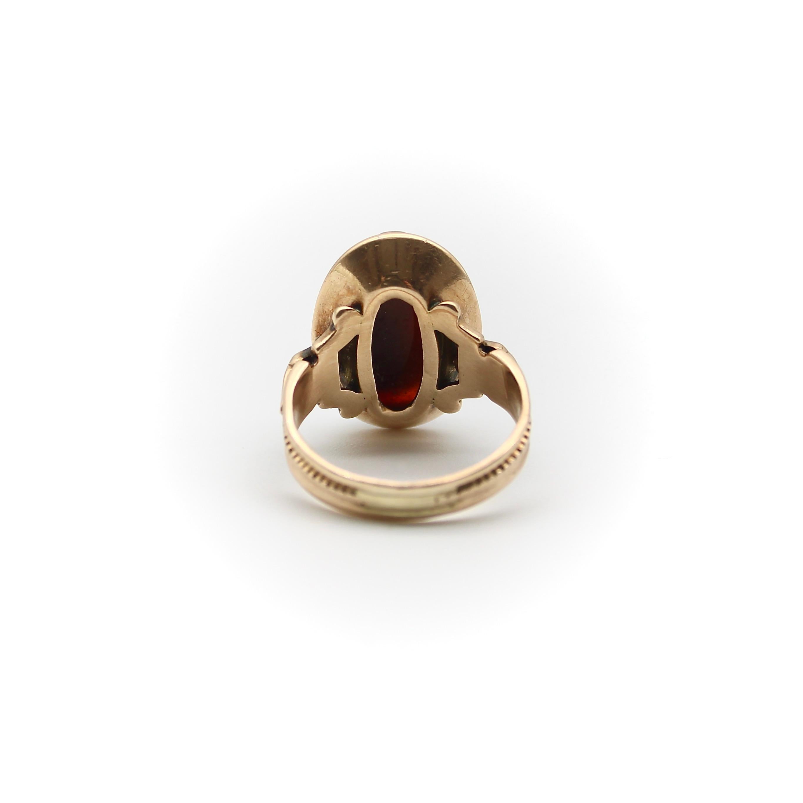 Kamee-Ring aus 14 Karat Roségold mit tiefem rotem Achat  für Damen oder Herren im Angebot