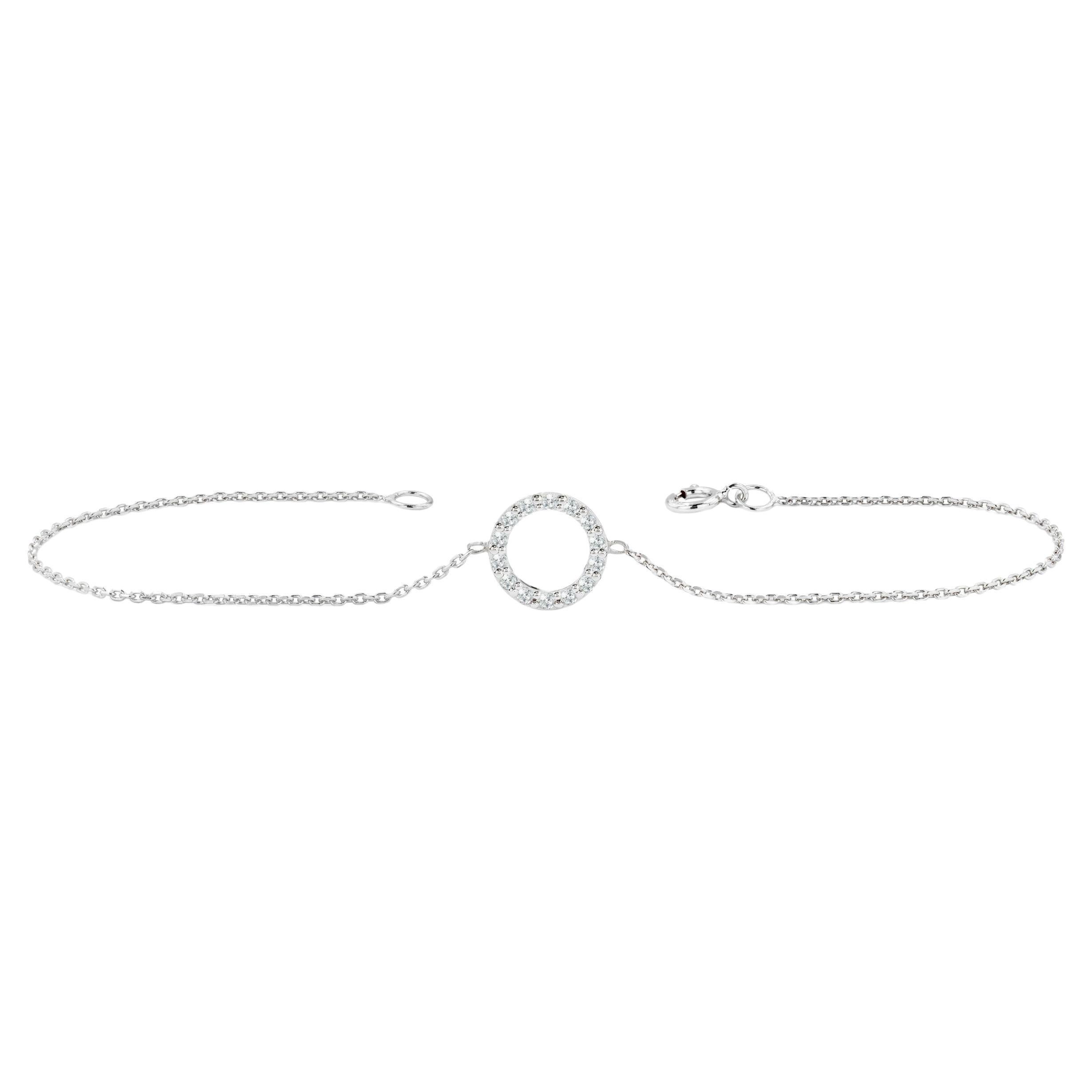 Moderne Bracelet rond en or 14 carats avec diamants pavés et halo de diamants en vente