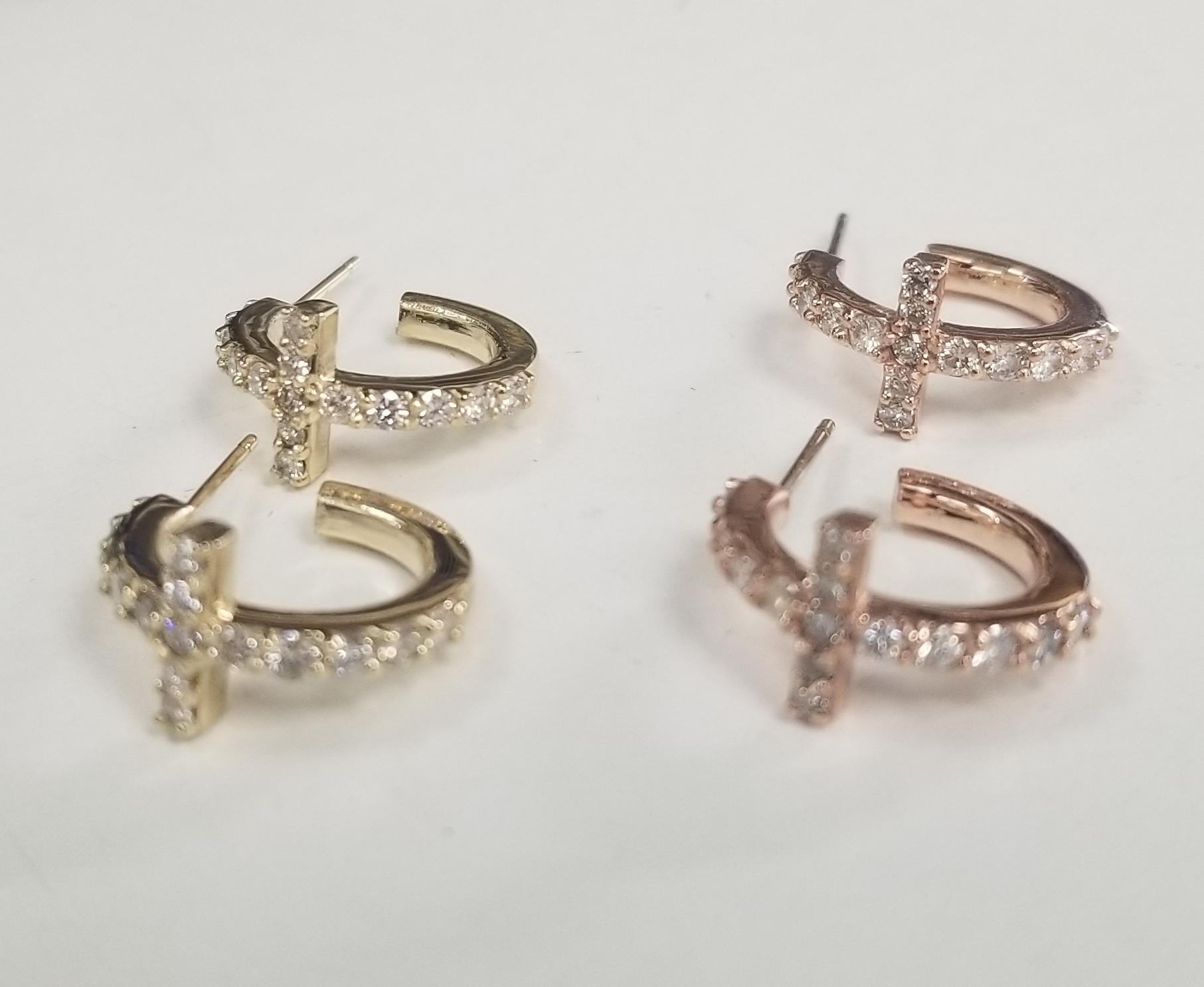 Boucles d'oreilles en or rose 14k avec croix de diamant en vente 2