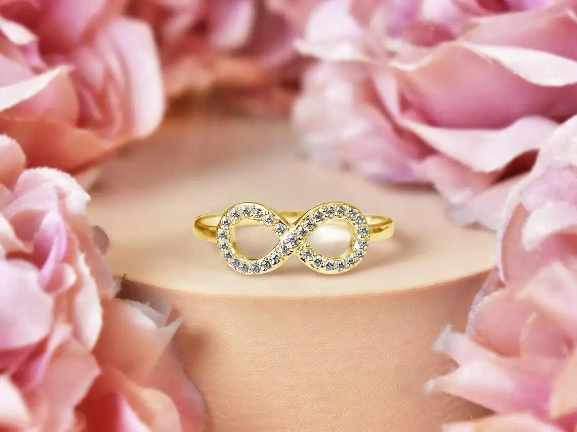 For Sale:  14k Gold Diamond Infinity Ring Love Knot Diamond Ring 3