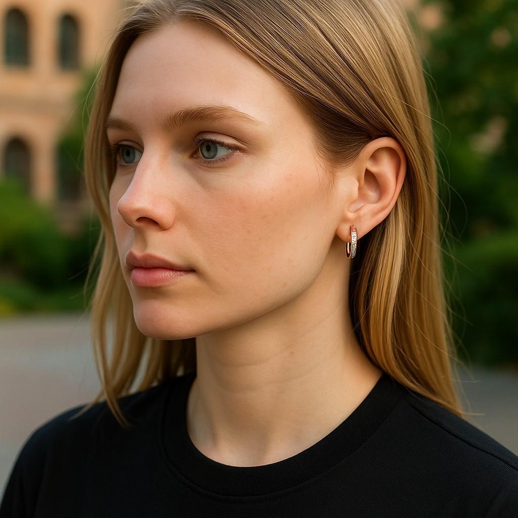14K Rose Gold Diamond Oval Hoop Huggies' Earrings 0.25 Carats Length 0.60 Inch (Rundschliff) im Angebot