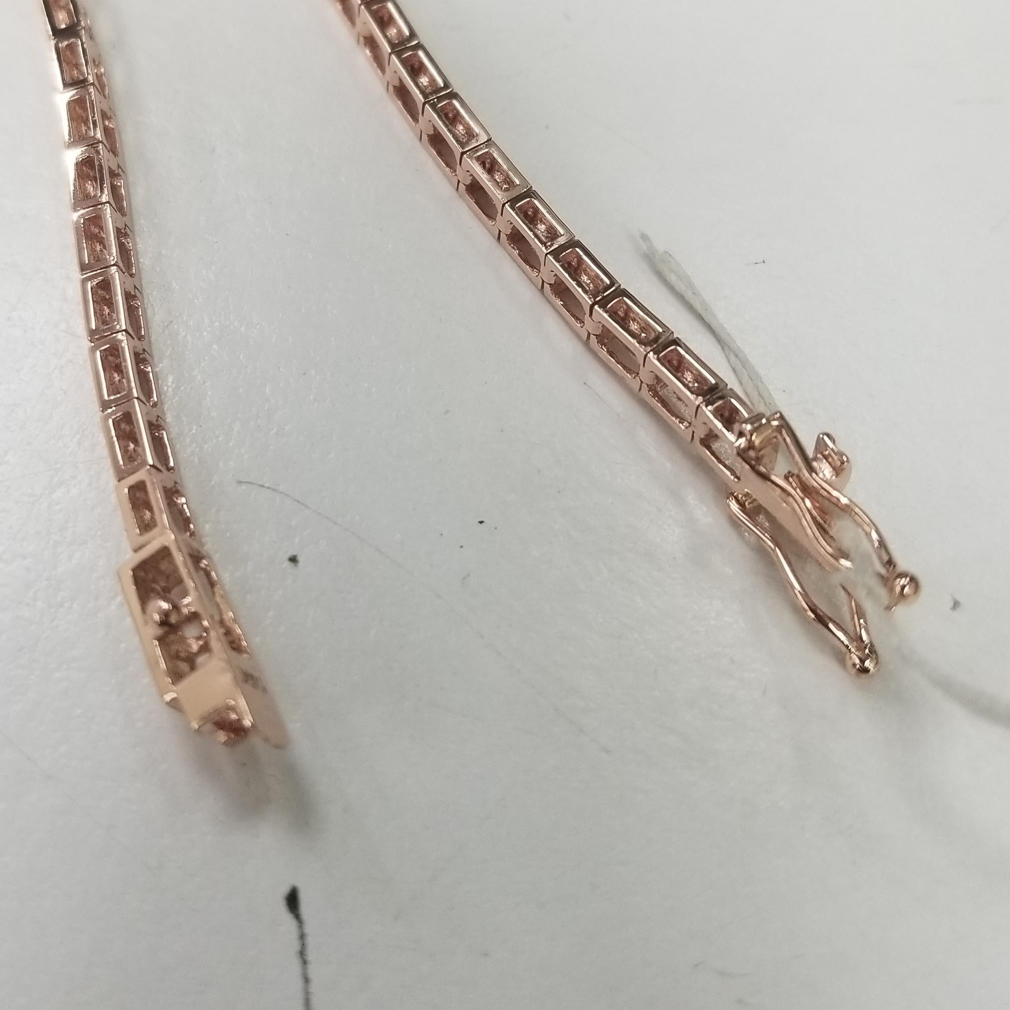 14k Rose Gold Diamond Tennis Bracelet Set in Vintage Box Setting 2.30 Carats In New Condition For Sale In Los Angeles, CA