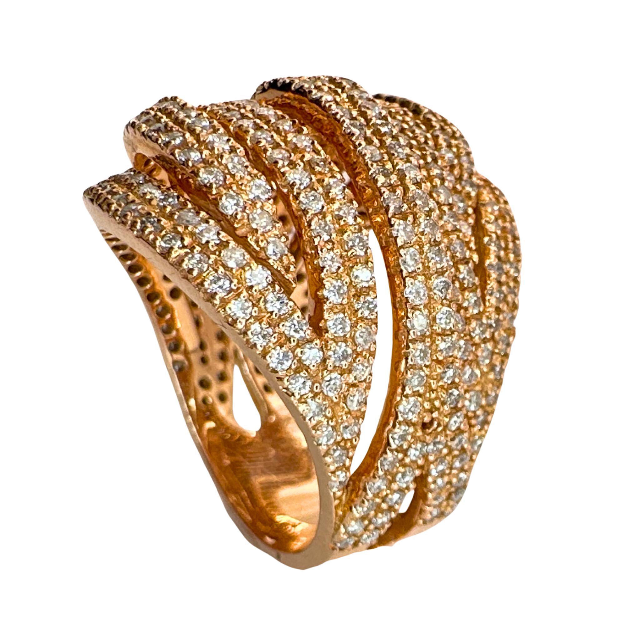 Bague à large bande en or rose 14k avec diamants Pour femmes en vente