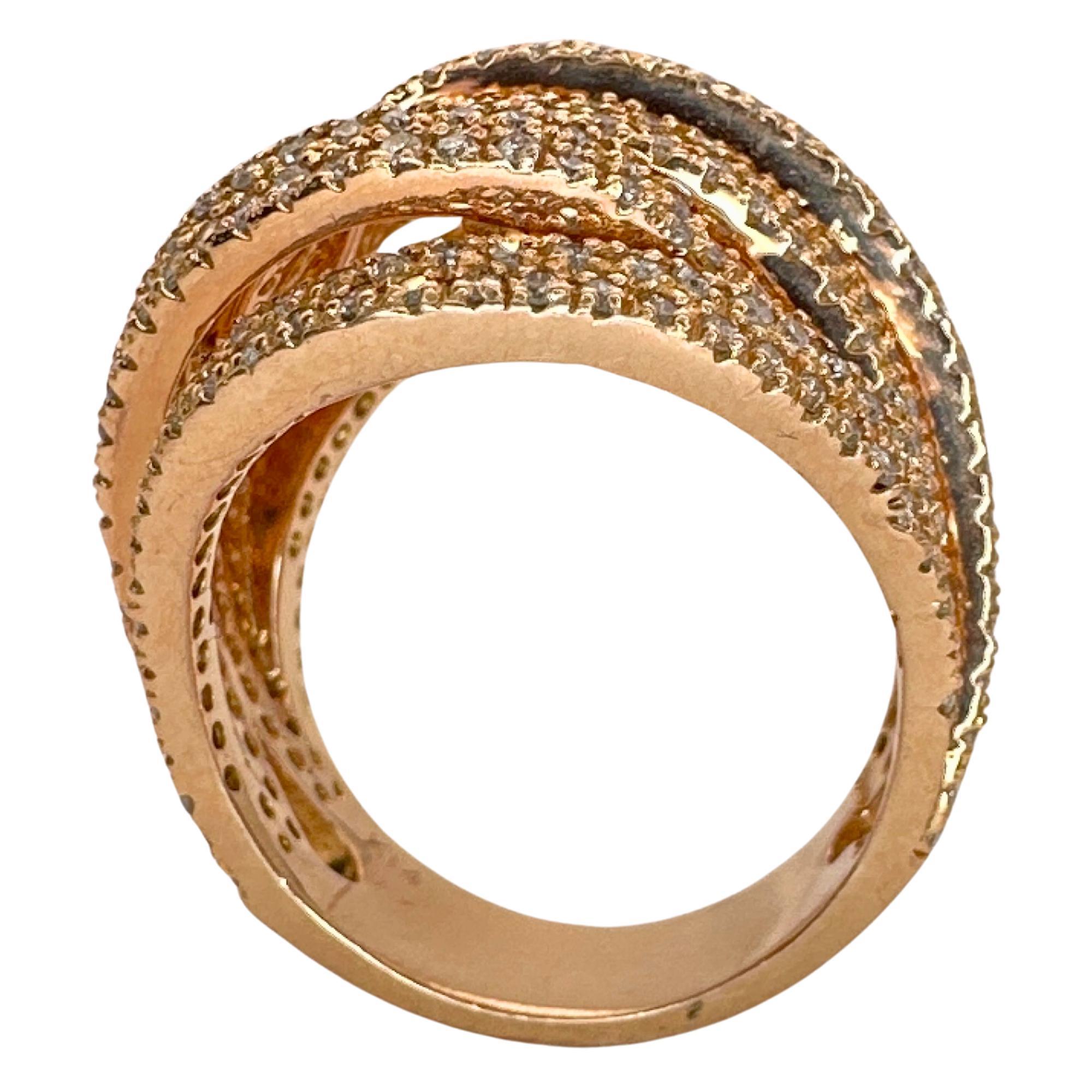 Bague à large bande en or rose 14k avec diamants en vente 2