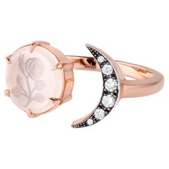 Anello con luna intaglio in oro rosa 14k, diamanti e rosa antico