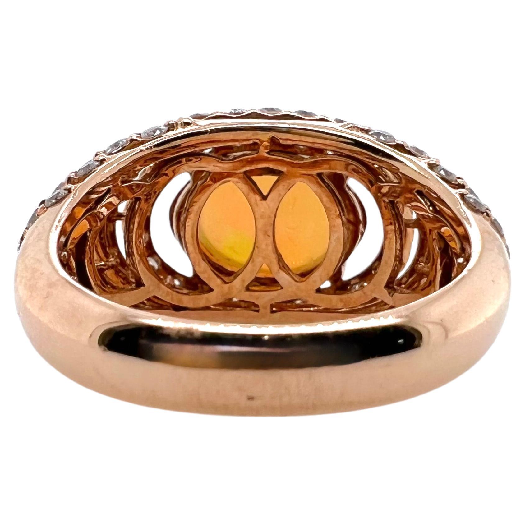 Contemporain Bague en or rose 14 carats avec opale d'Éthiopie et diamants en vente