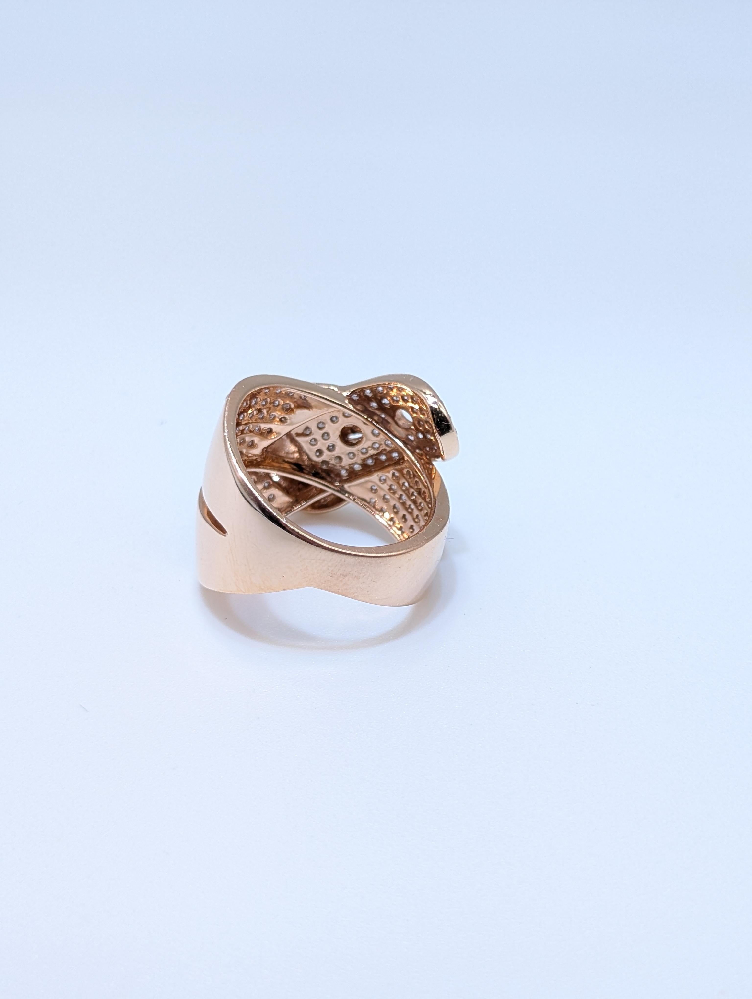 14k Rose Gold Fashion Belt Buckle Style Diamond Ring In condizioni Nuovo in vendita a New York, US