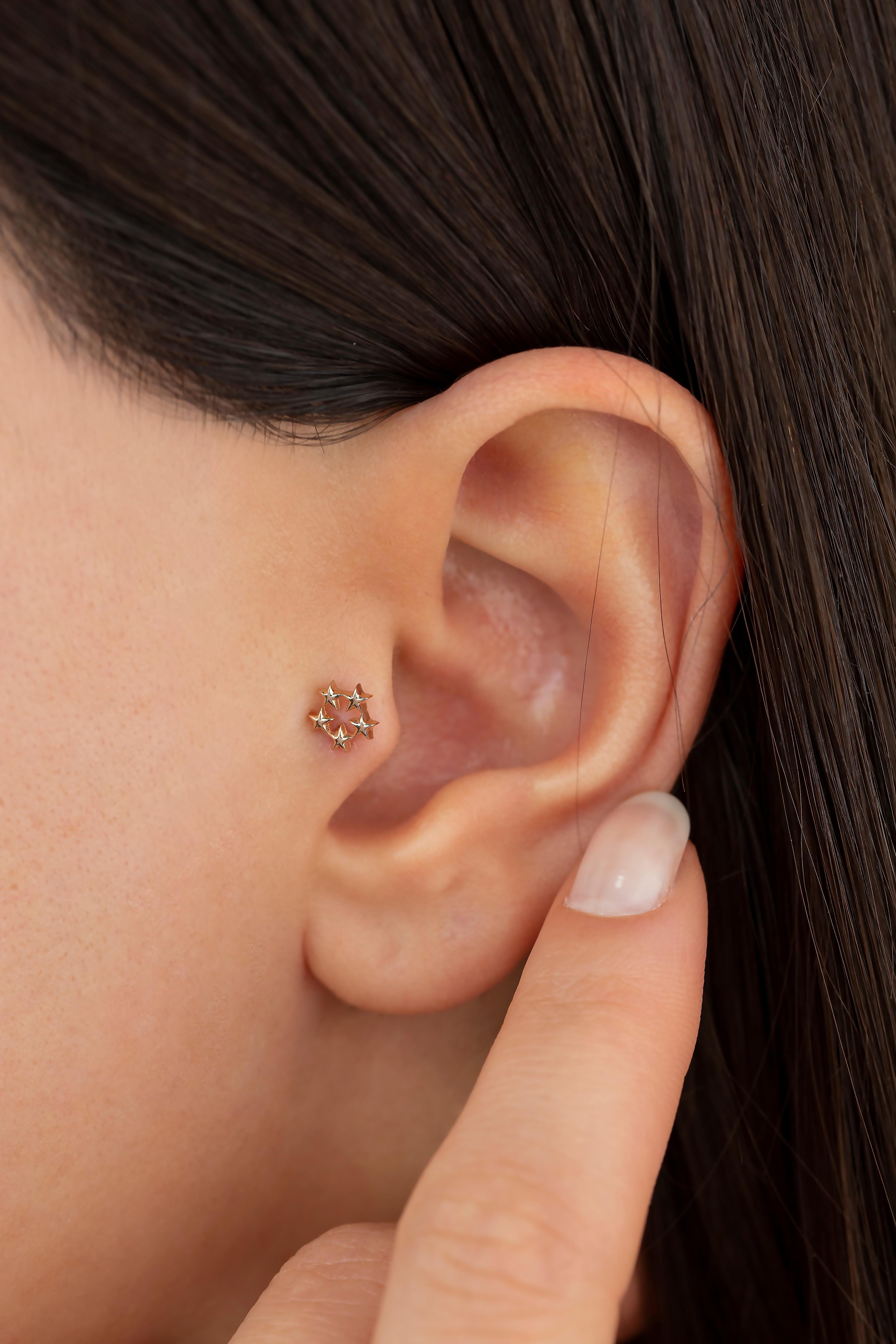 Moderne Clous d'oreilles en or rose 14 carats avec cinq étoiles en forme d'étoiles en vente