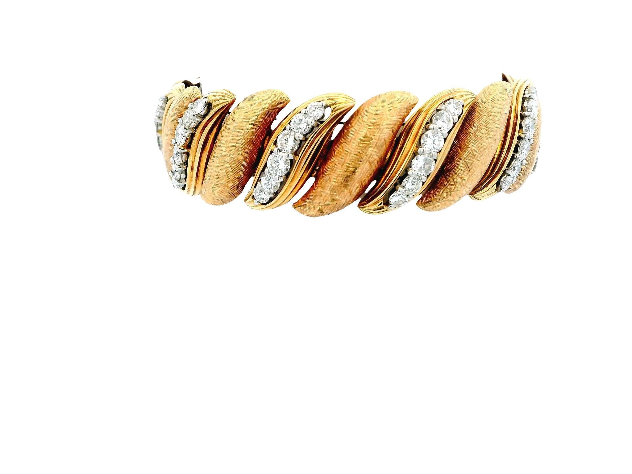 Bracelet en or rose 14K à maillons en 'S' Florentine et diamants en vente 2