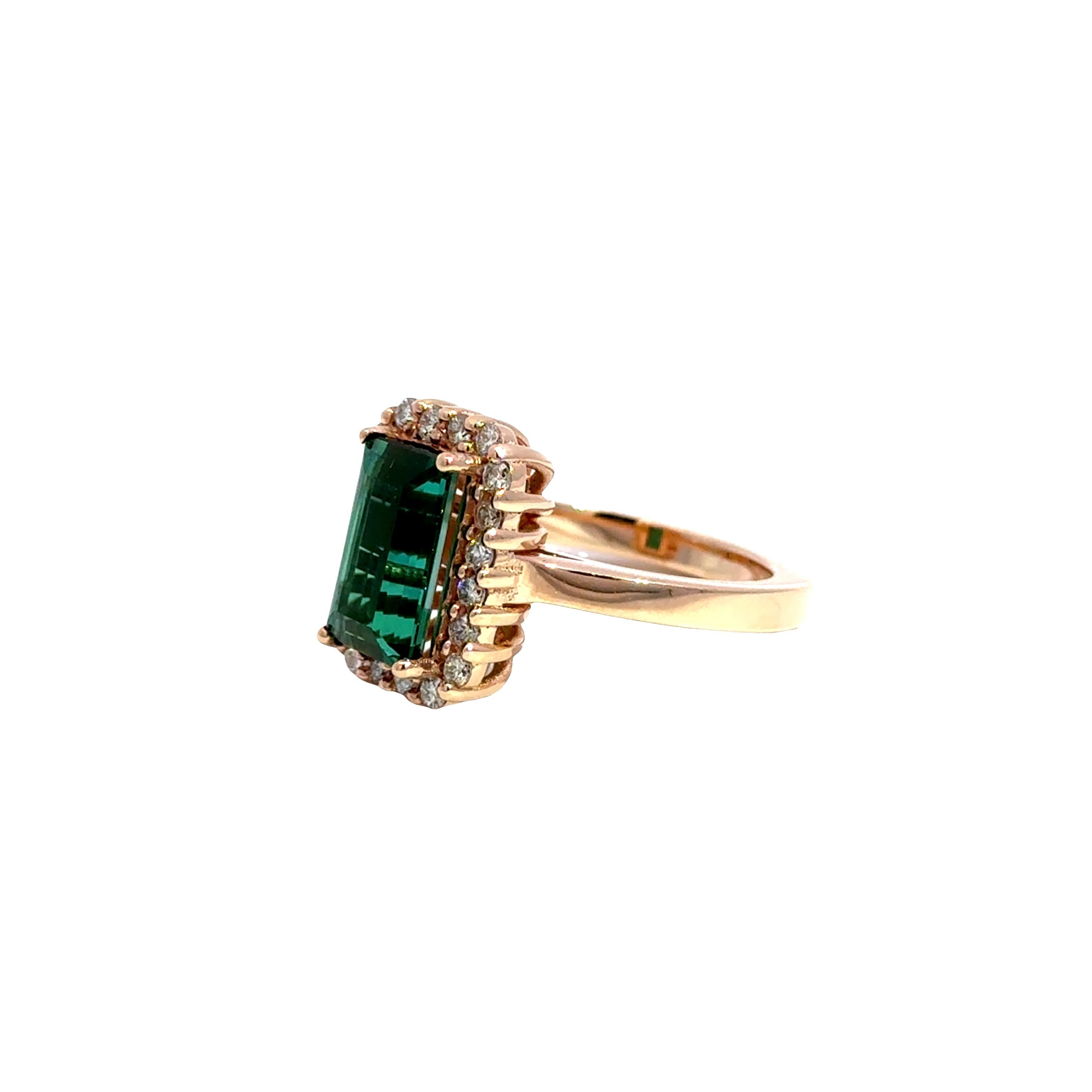 14k Rose Gold Green Tourmaline and Diamond Ri In New Condition For Sale In Los Angeles, CA