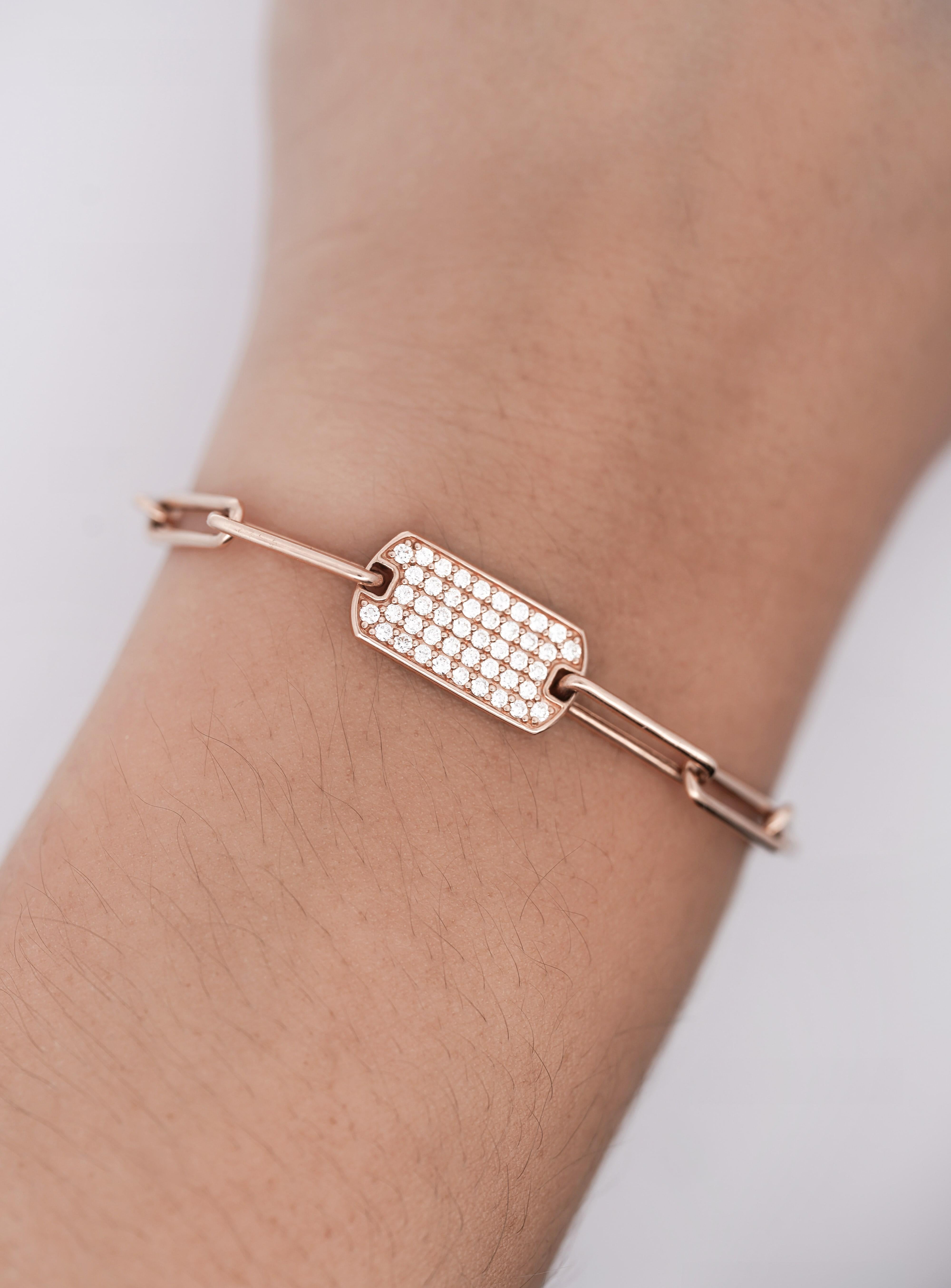 Bracelet à maillons avec étiquette d'identification en or rose 14 carats et diamants ronds pavés en vente 3