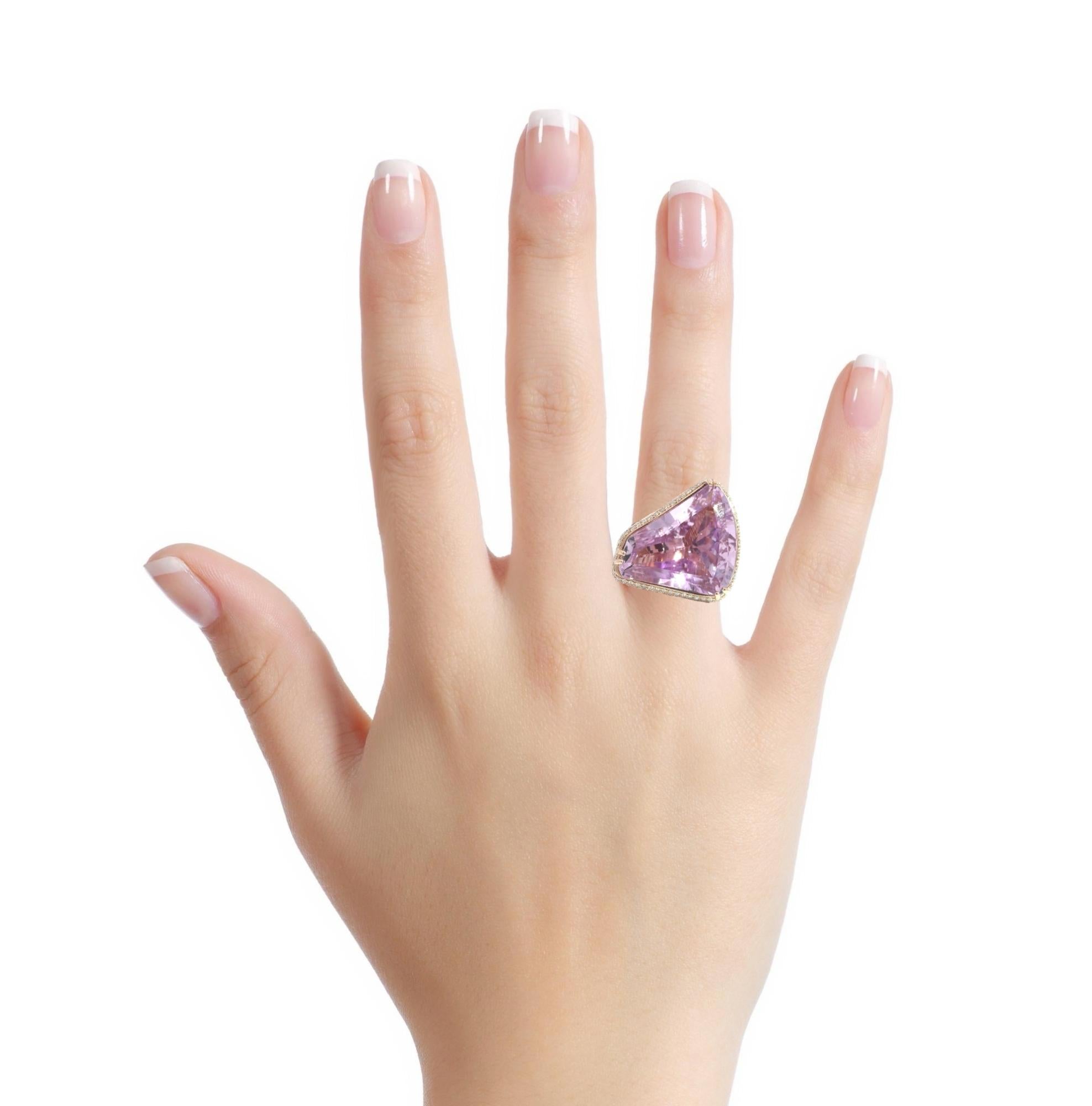 14K Rose Gold Kunzite and Diamond Cocktail Ring – 40.11 Carats en vente 1
