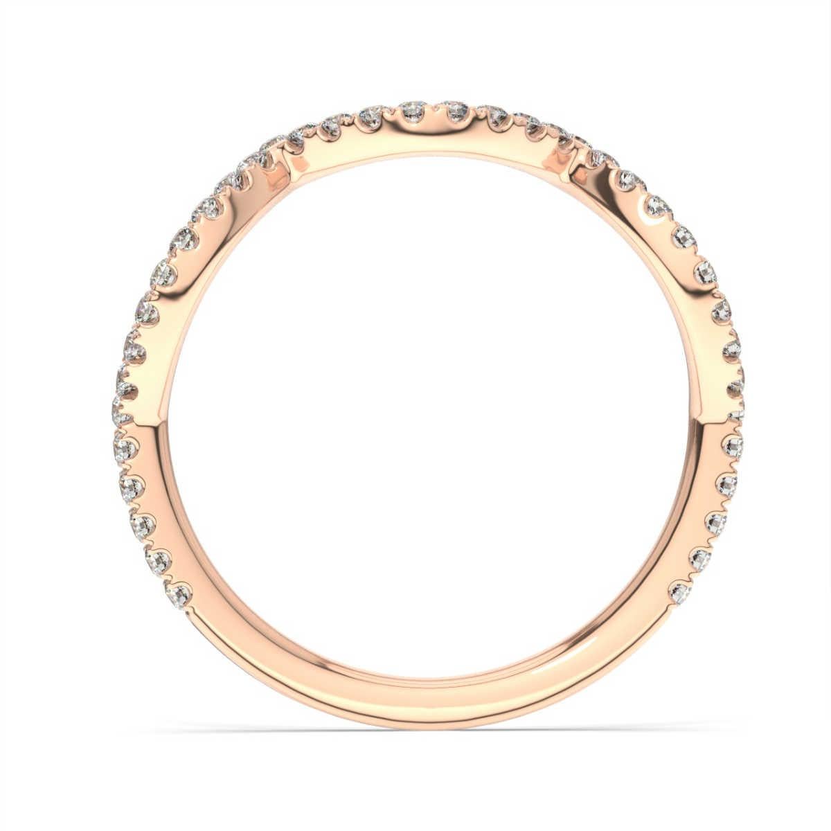 Dieser geschwungene Ring zeichnet sich durch funkelnde, in Mikrozacken gefasste Diamanten entlang des oberen Teils des zarten Bandes aus. Erleben Sie den Unterschied!

Einzelheiten zum Produkt: 

Farbe des zentralen Edelsteins: WEISS
Seite Edelstein